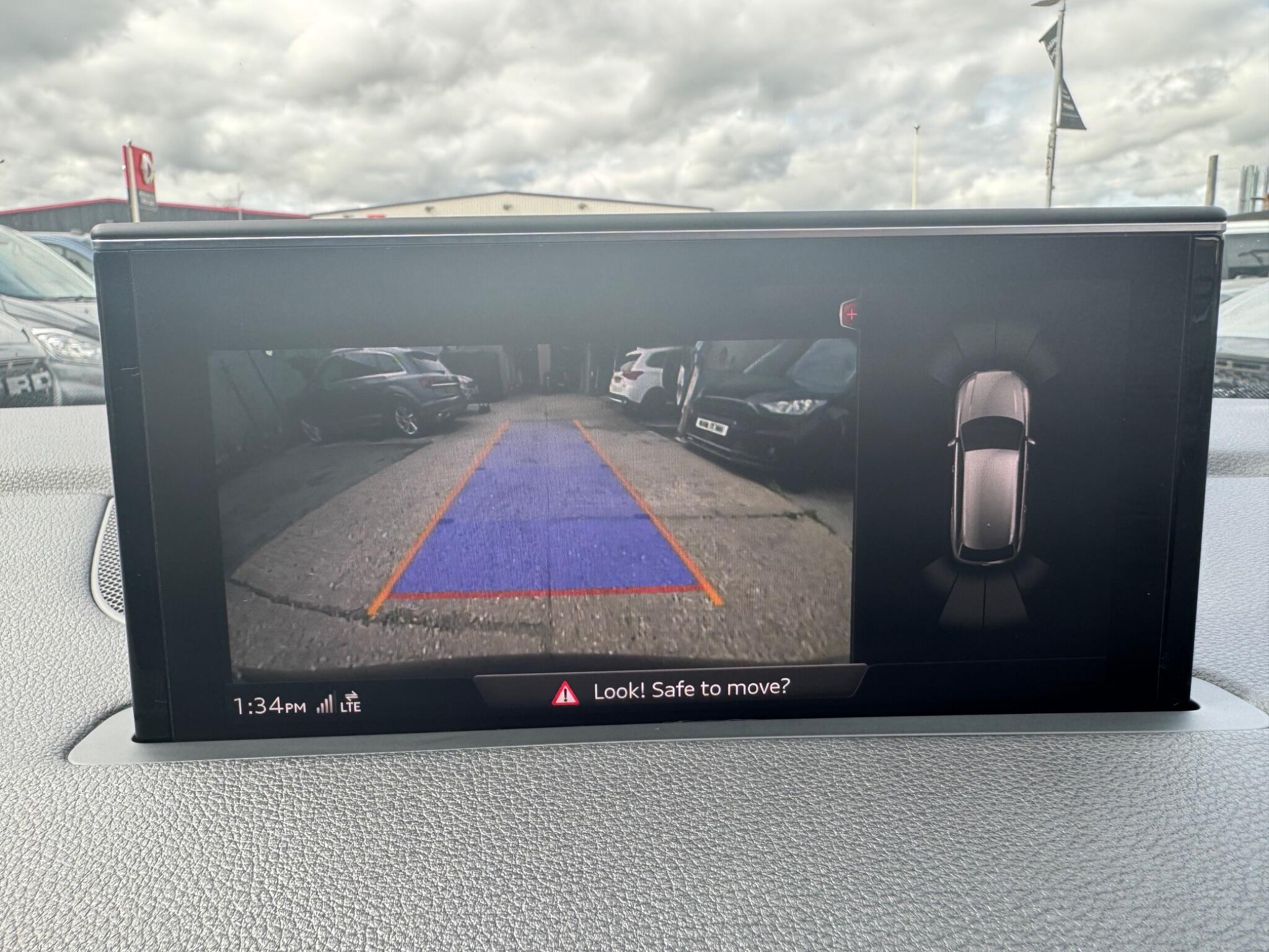 Audi Q7 view 49