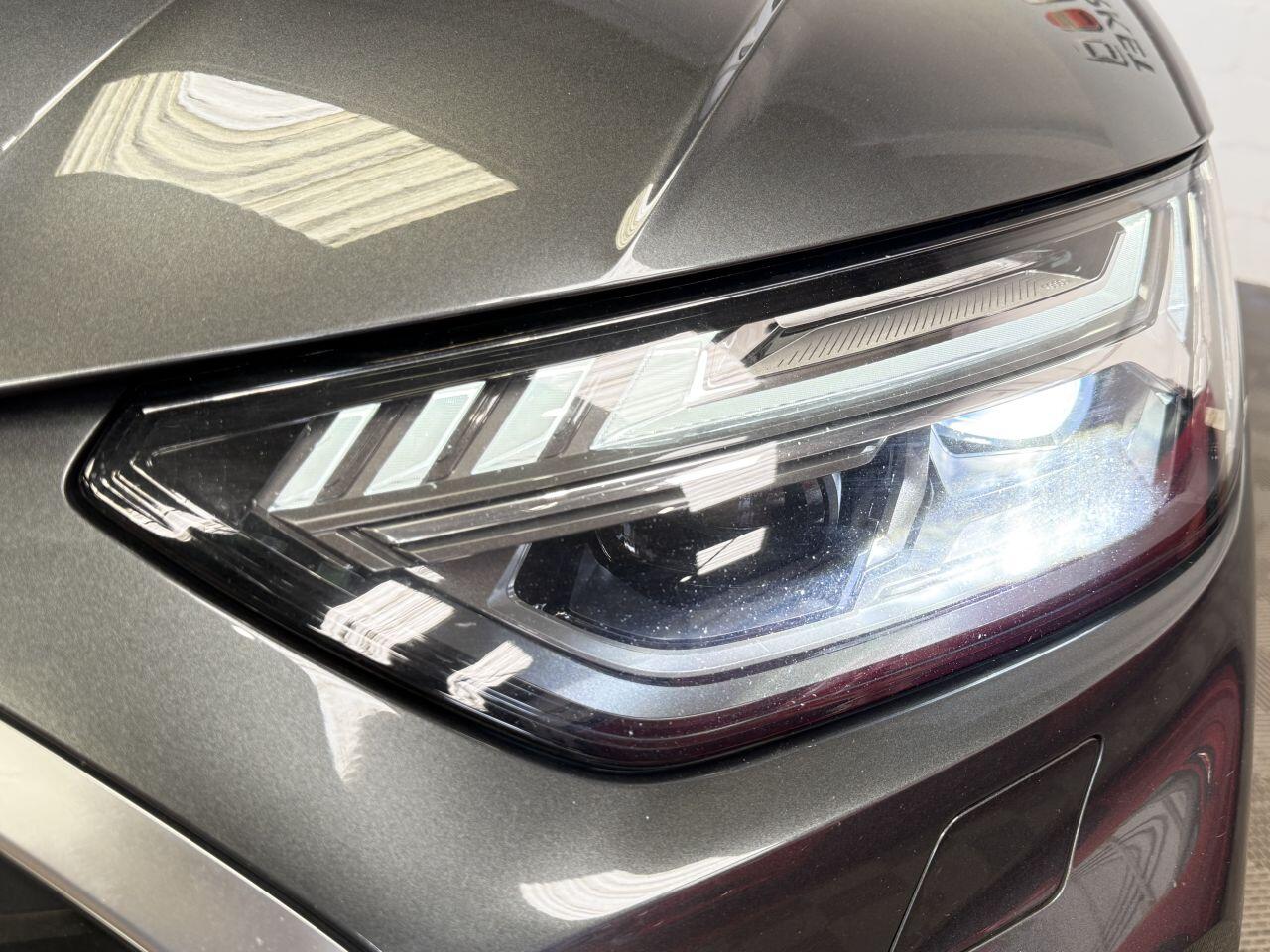Audi SQ5 view 27