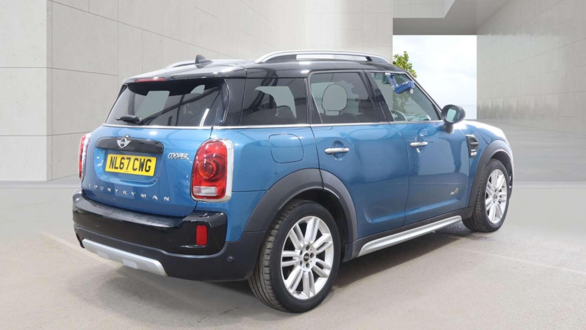 MINI Countryman view 5