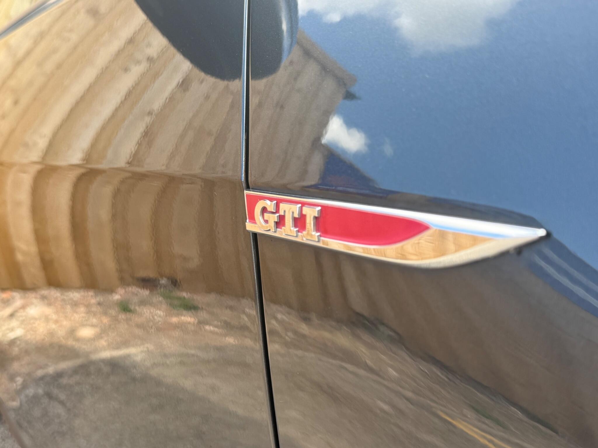 Volkswagen Golf view 16