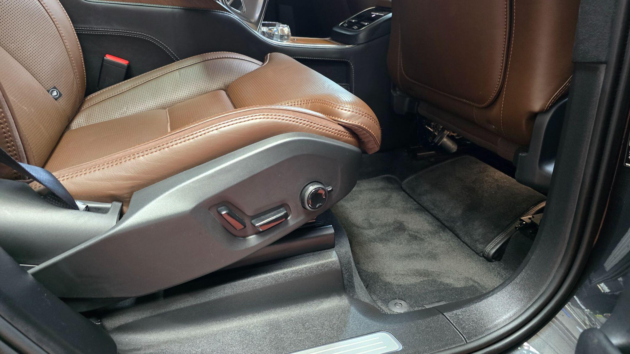 Volvo XC90 view 23