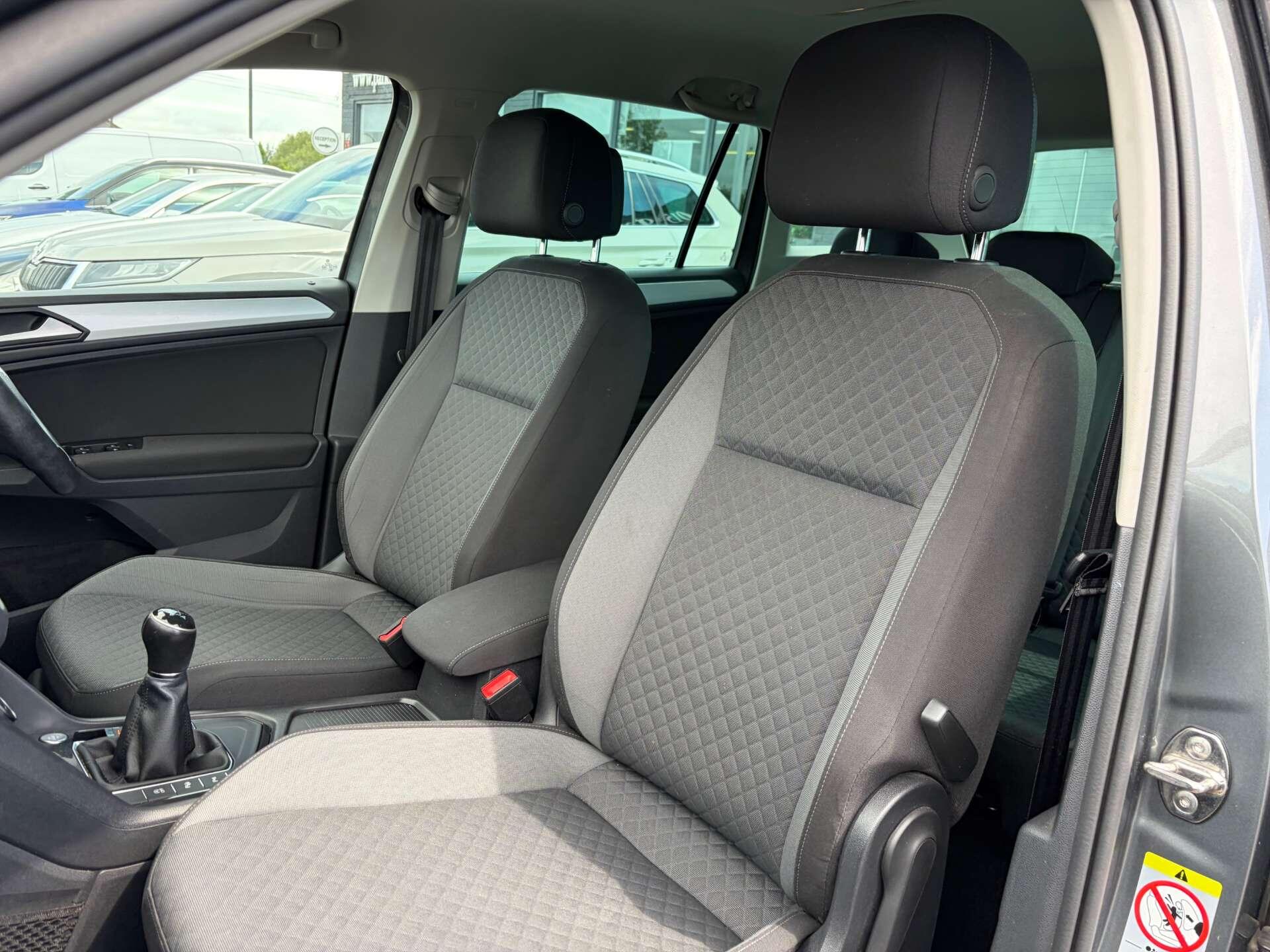 Volkswagen Tiguan view 17