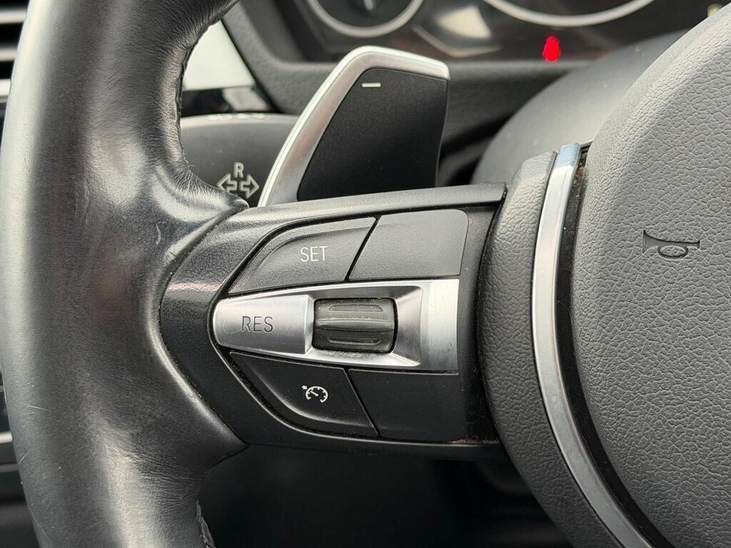 BMW 3 Series view 30