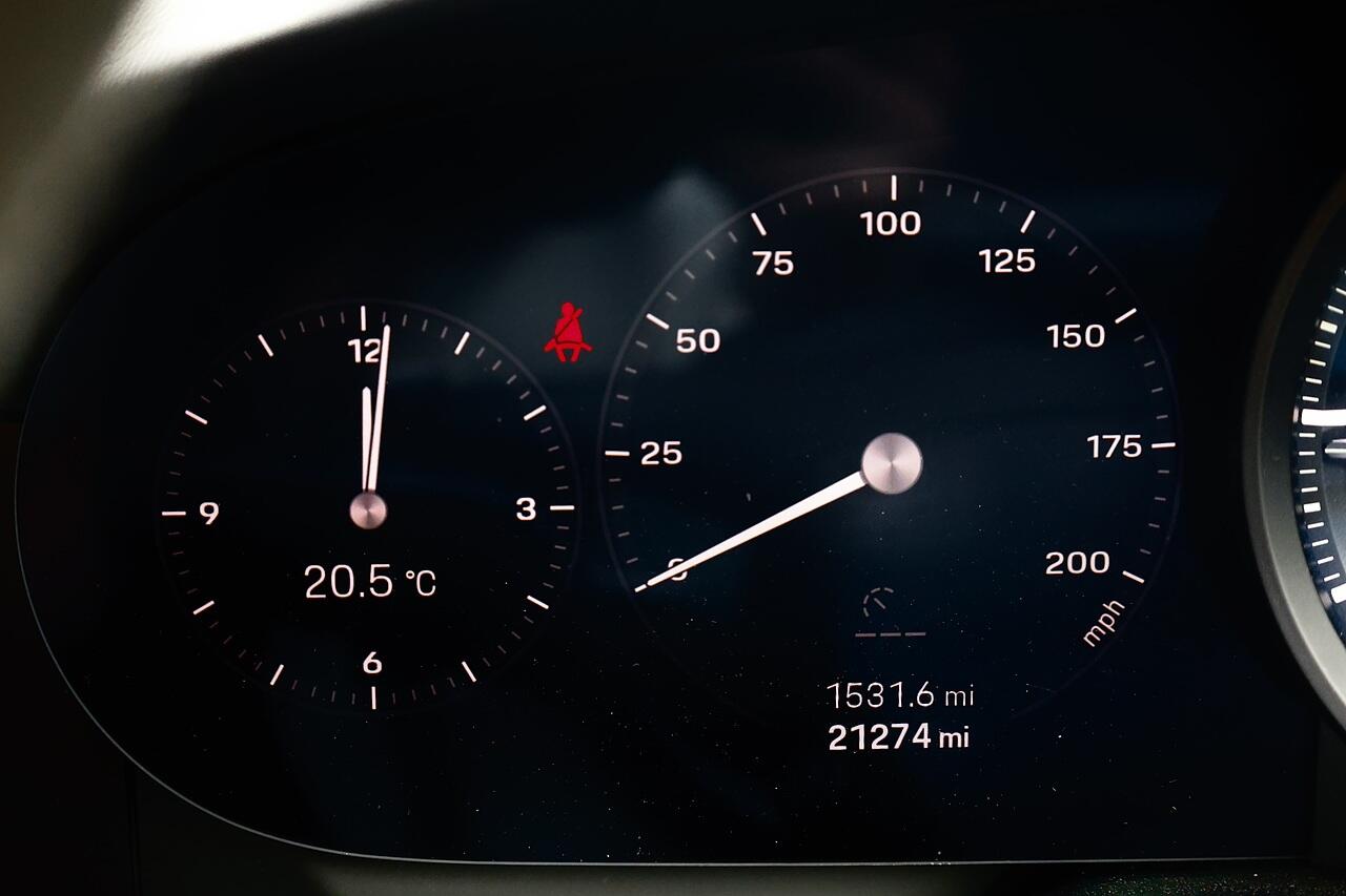 Porsche 911 view 20