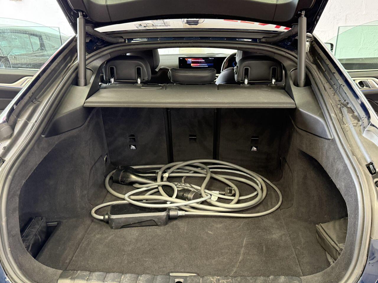 BMW I4 view 17