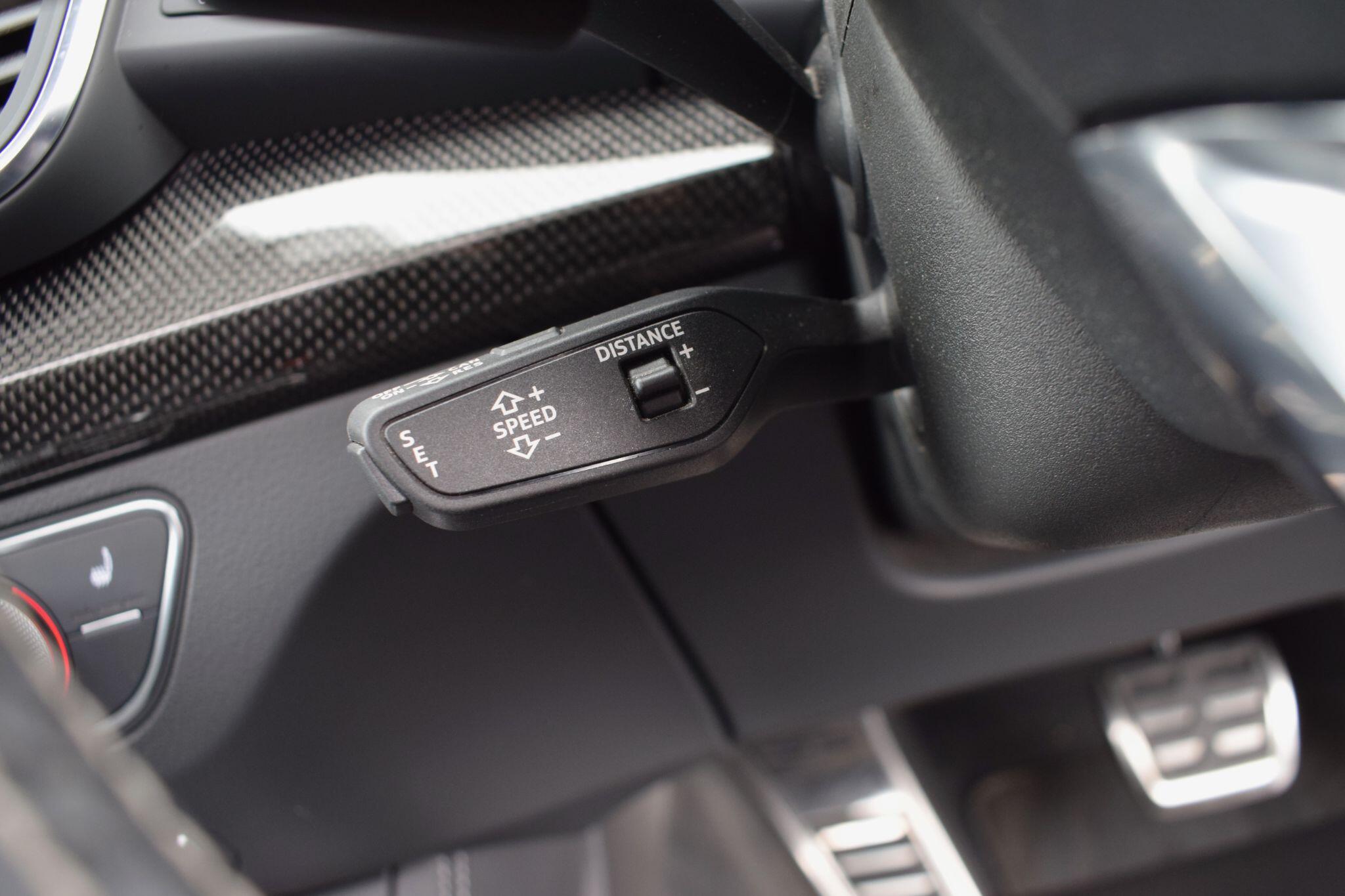 Audi SQ5 view 18