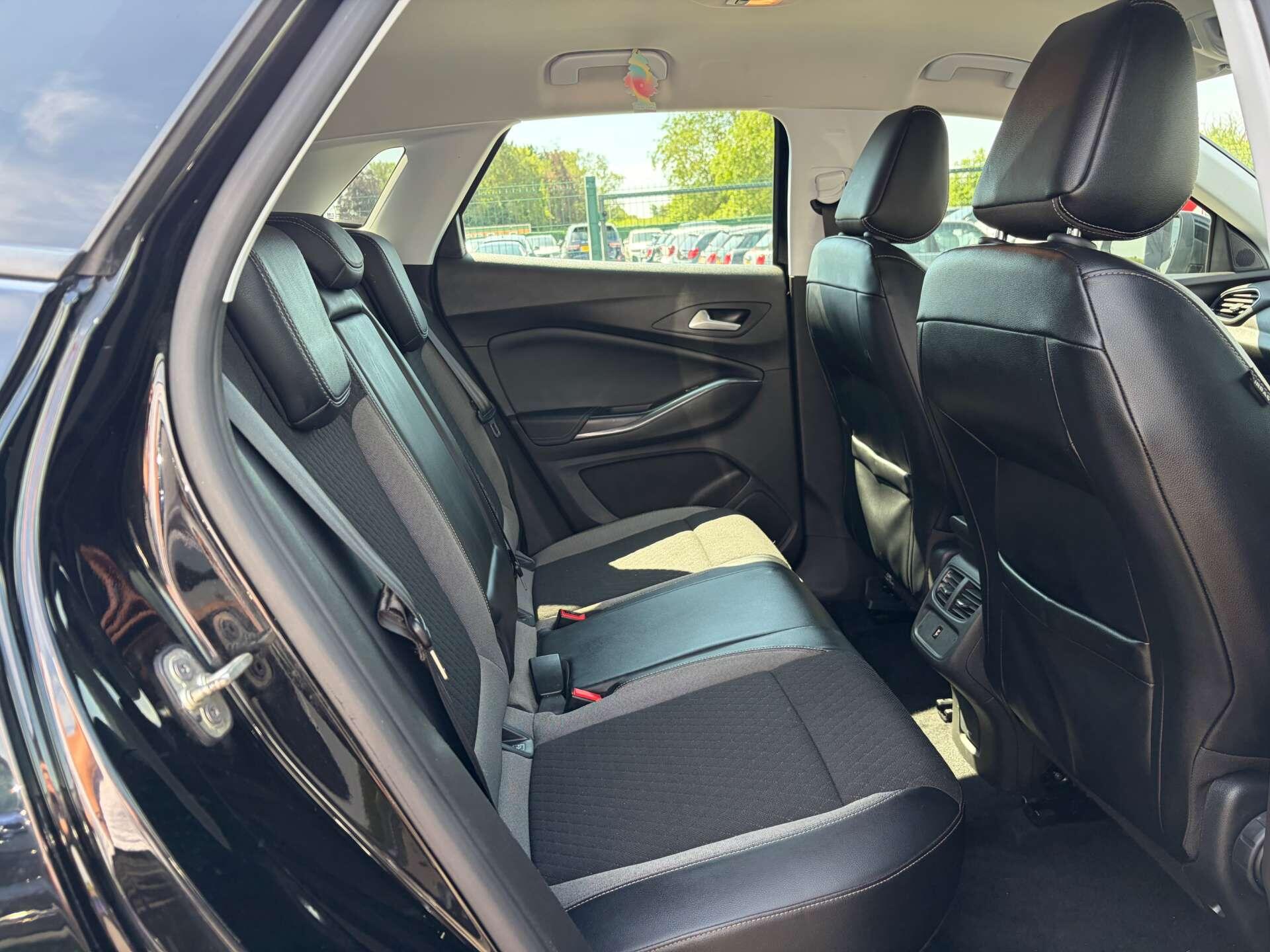 Vauxhall Grandland X view 27