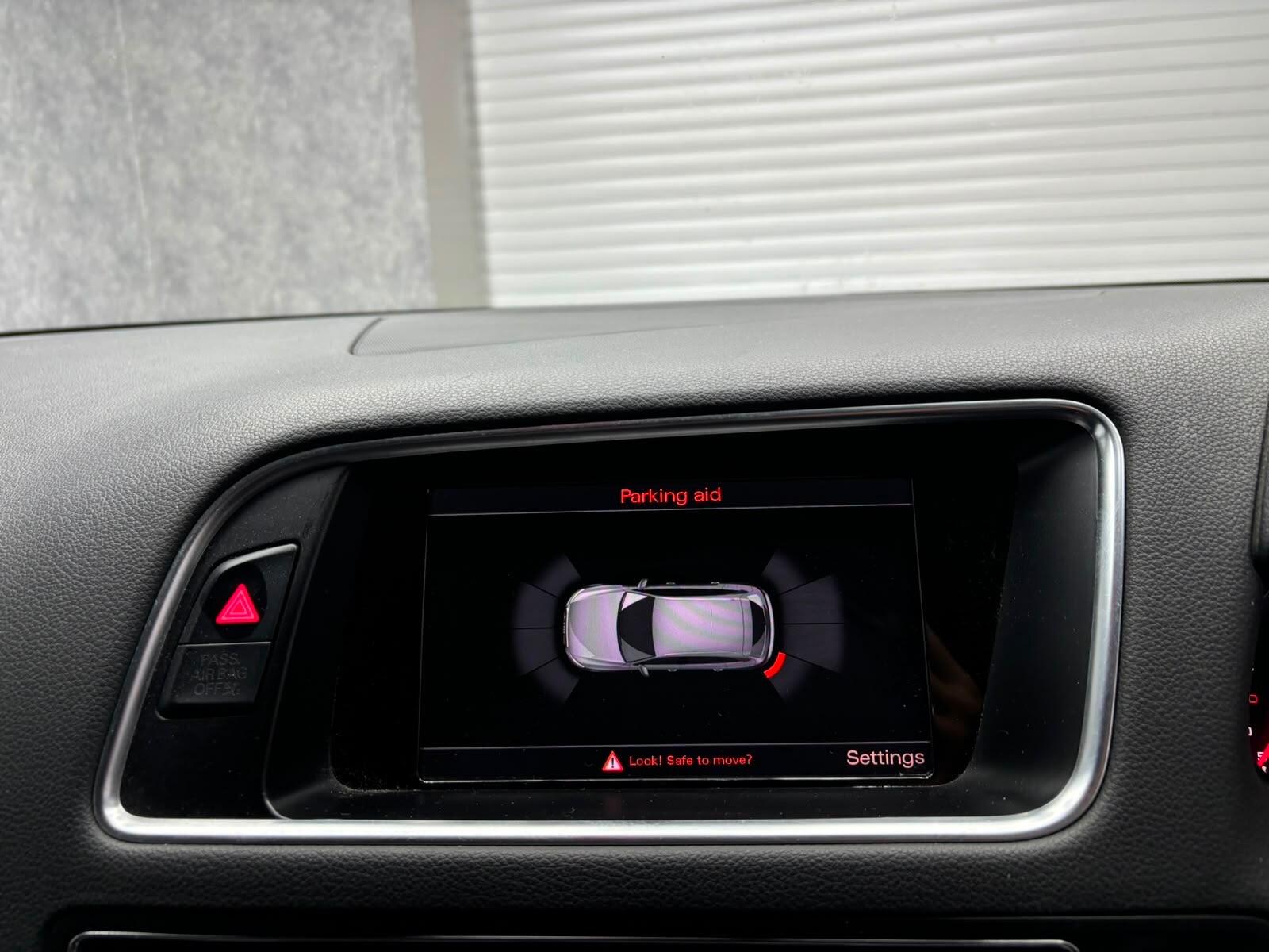 Audi Q5 view 13