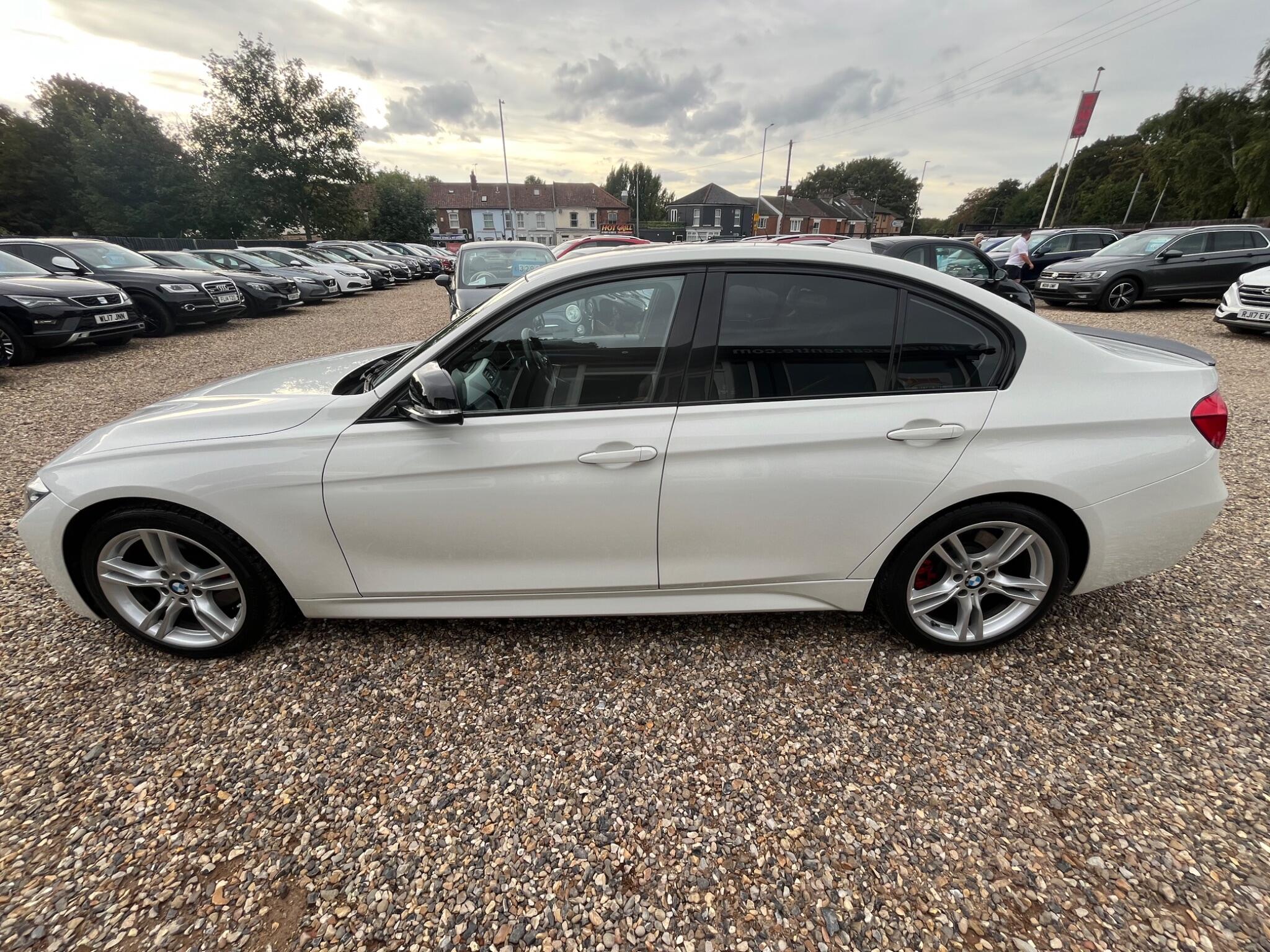 BMW 3 Series view 8