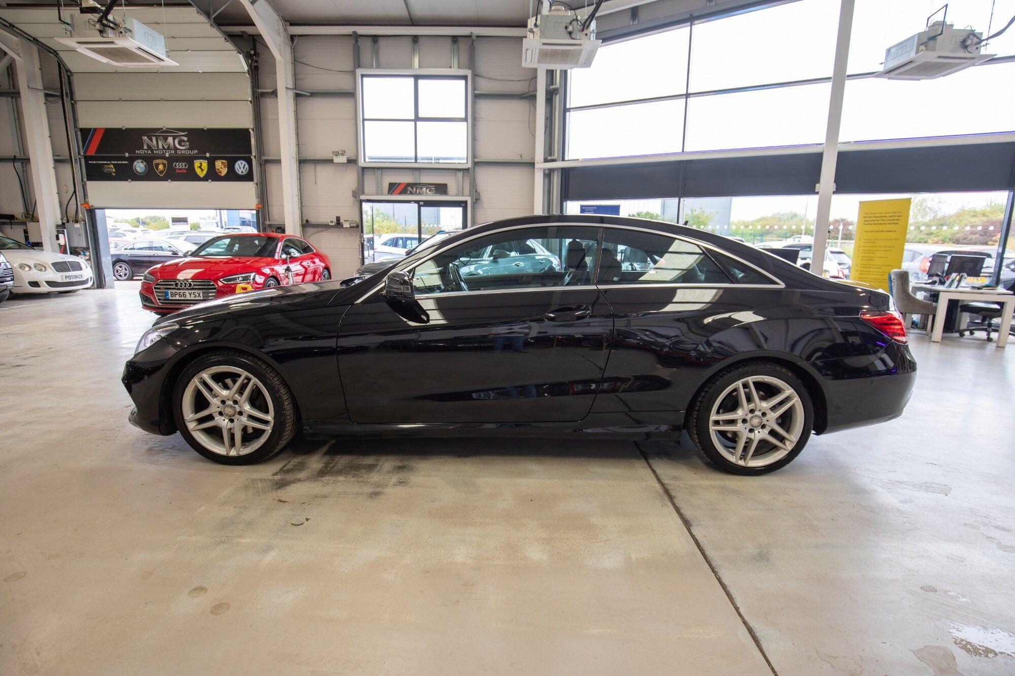 Mercedes-Benz E-Class view 32
