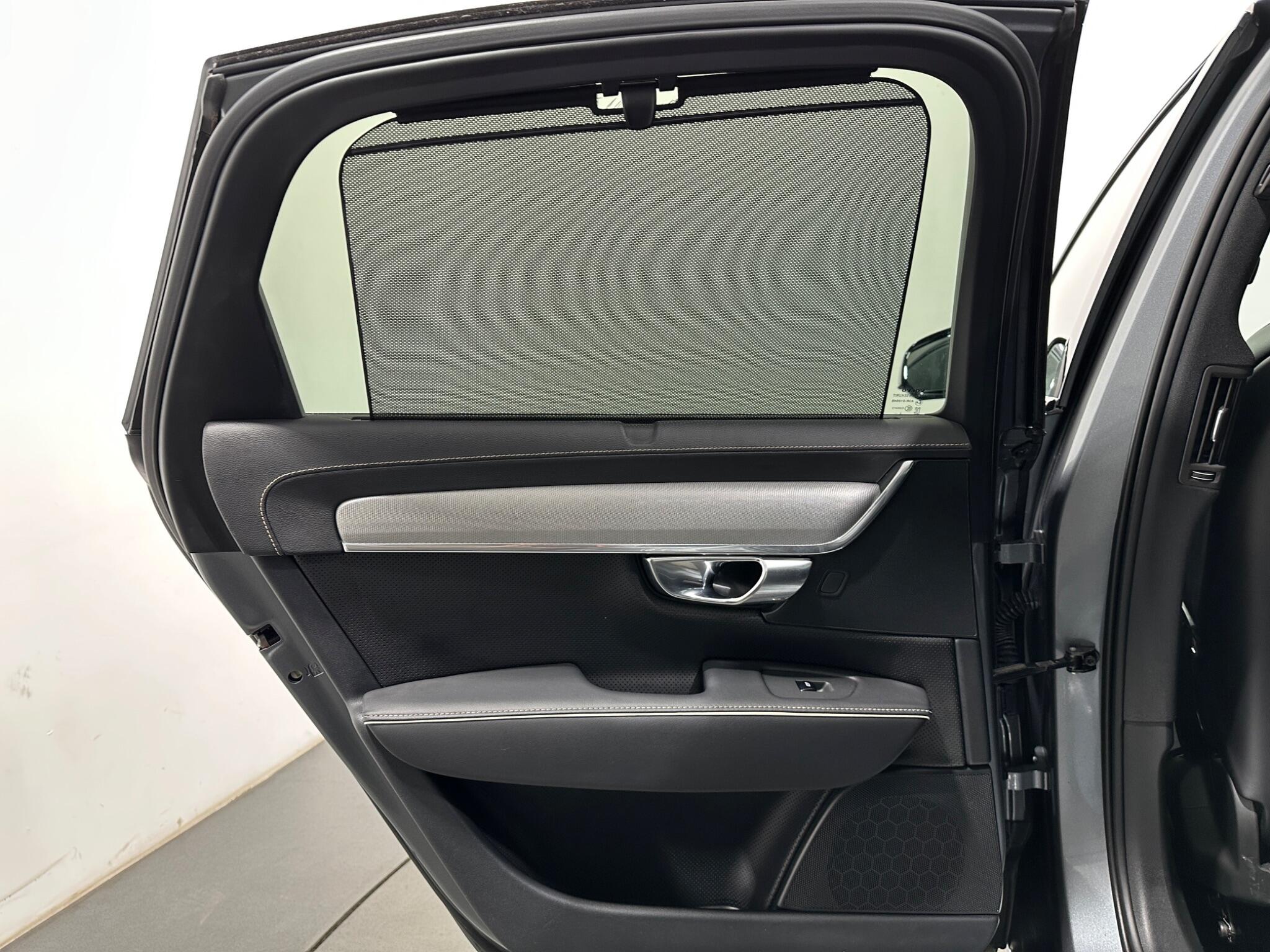 Volvo S90 view 40