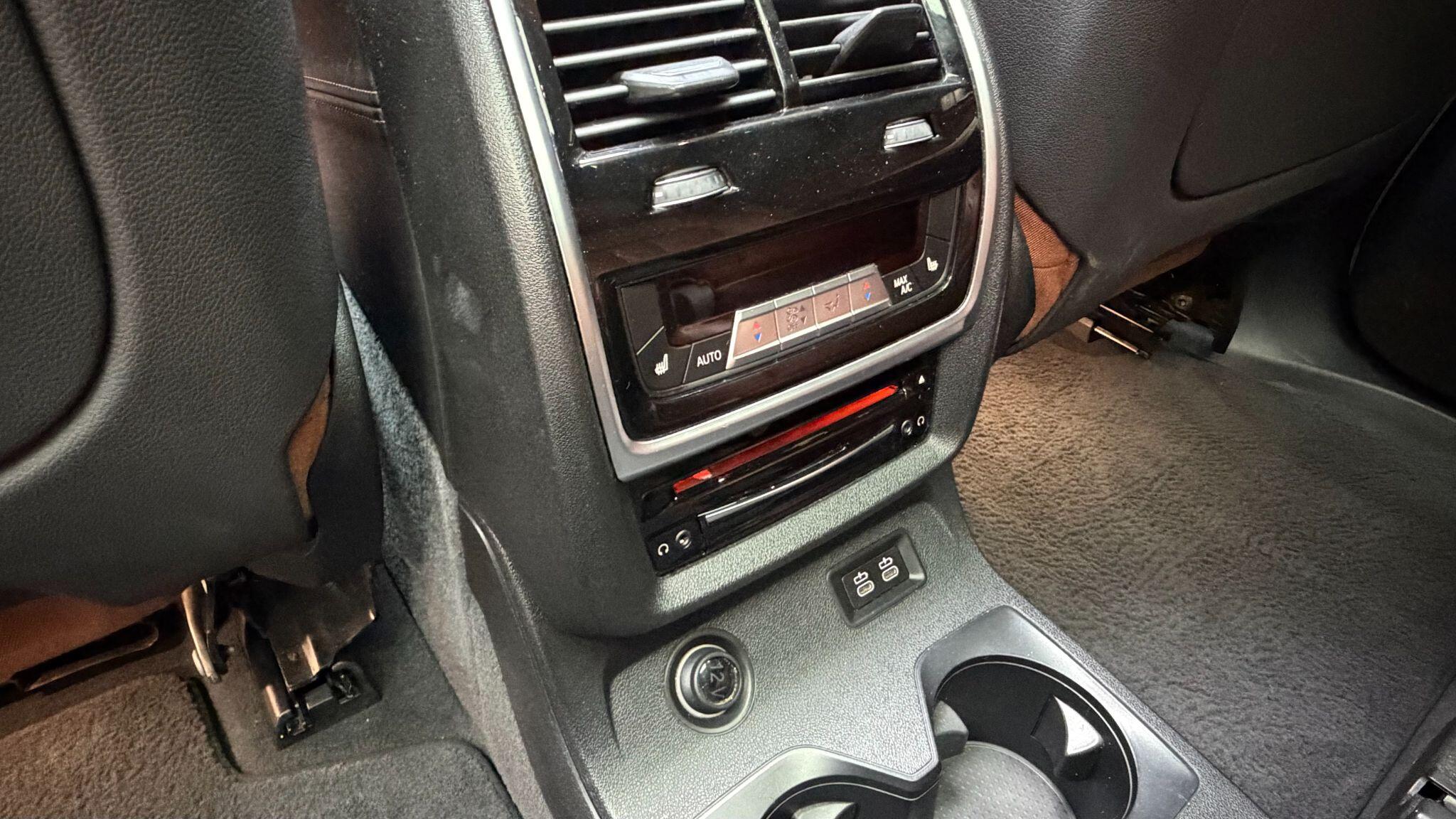 BMW X7 view 15