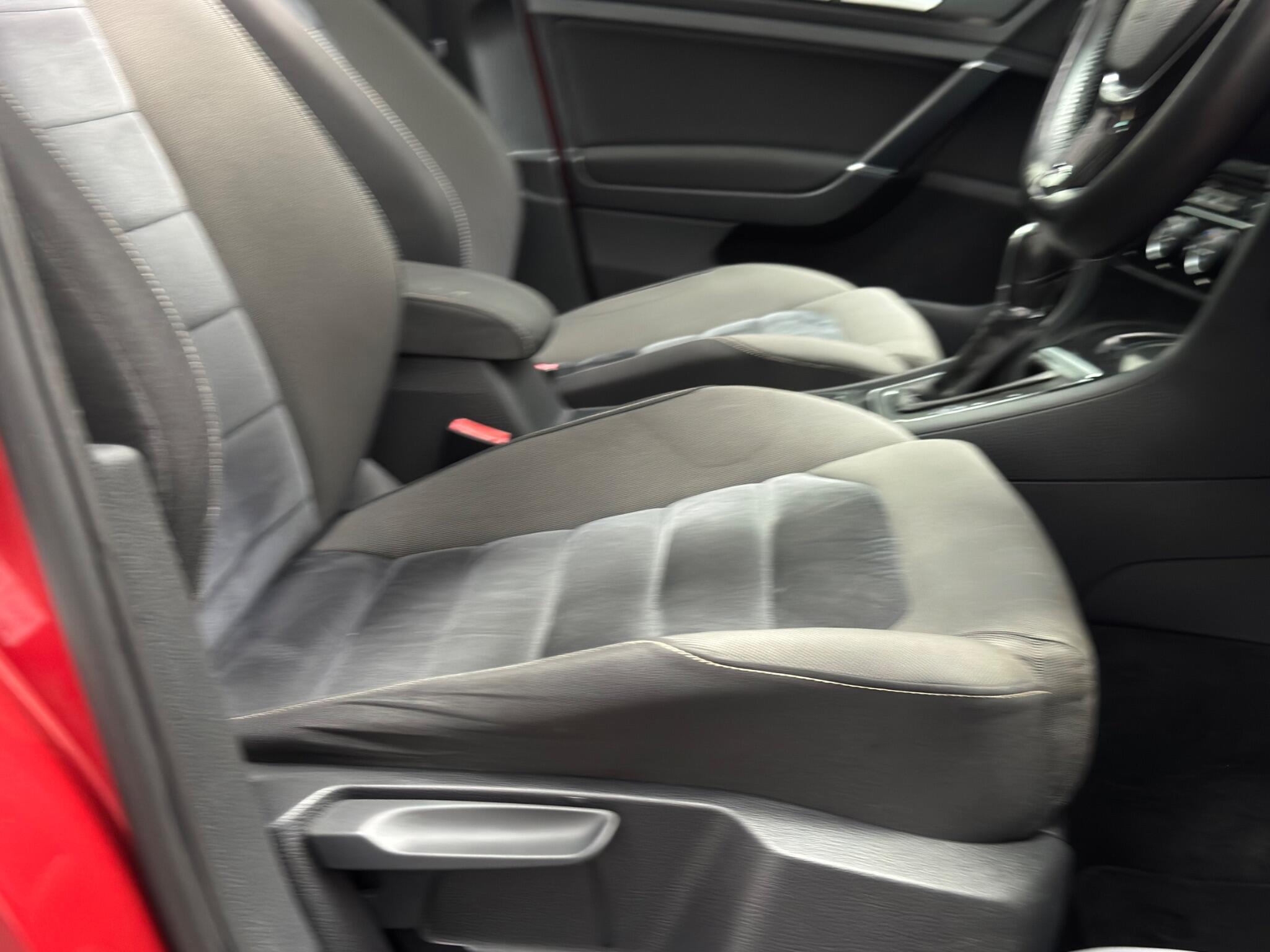 Volkswagen Golf view 60