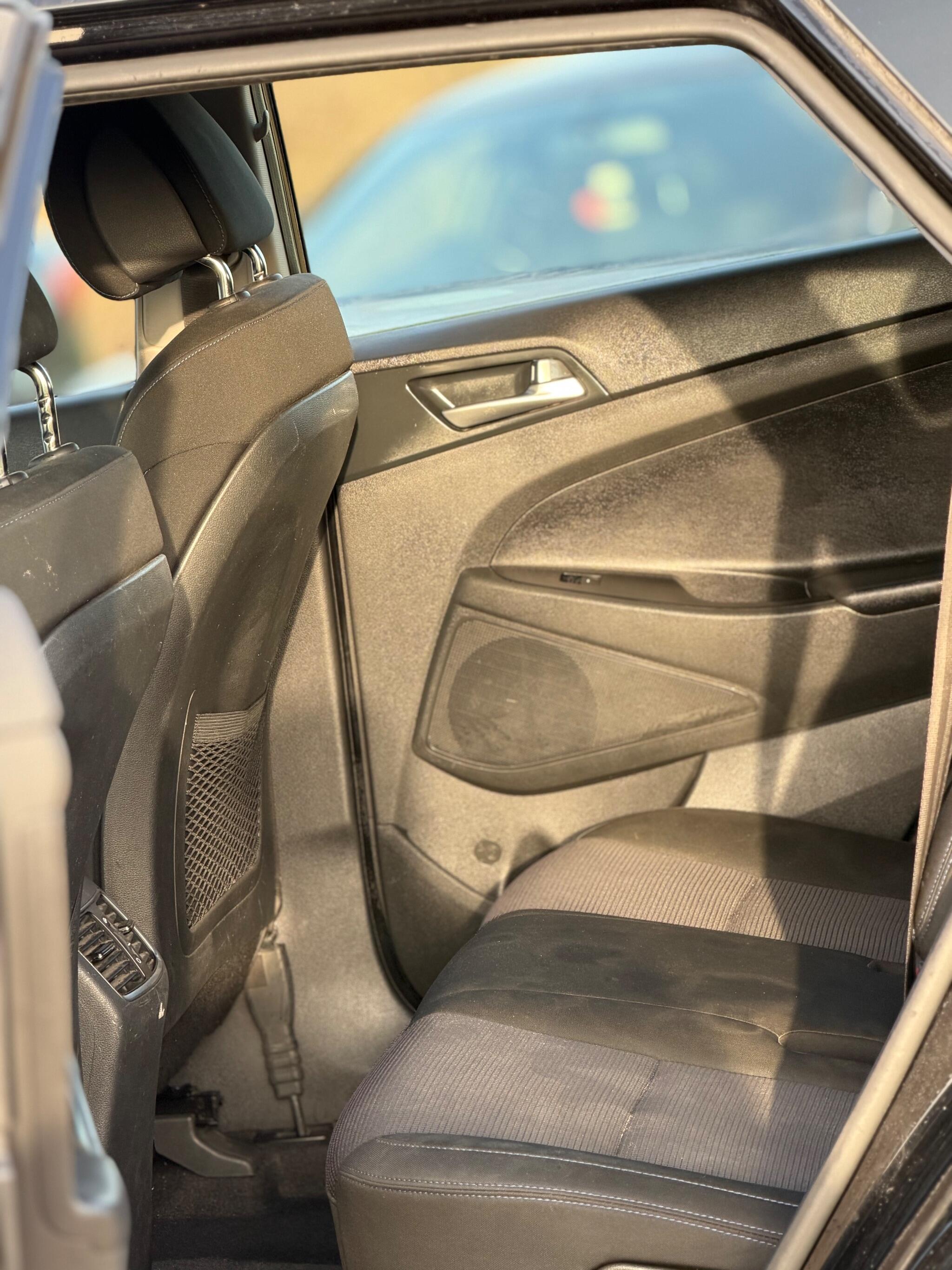 2016 Hyundai TUCSON 1.6 GDi Blue Drive SE Euro 6 (s/s) 5dr image 22