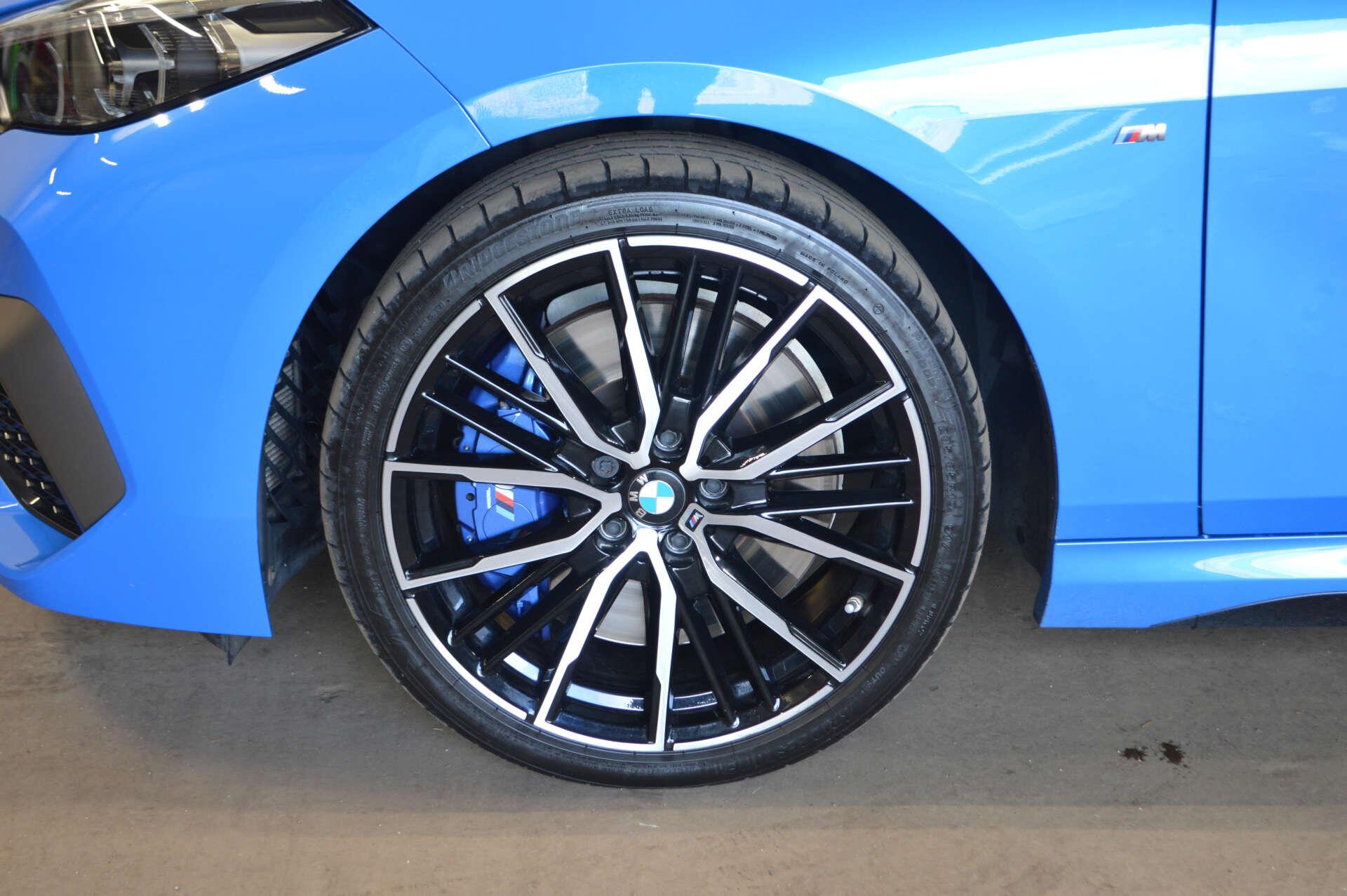 BMW 2 Series view 31