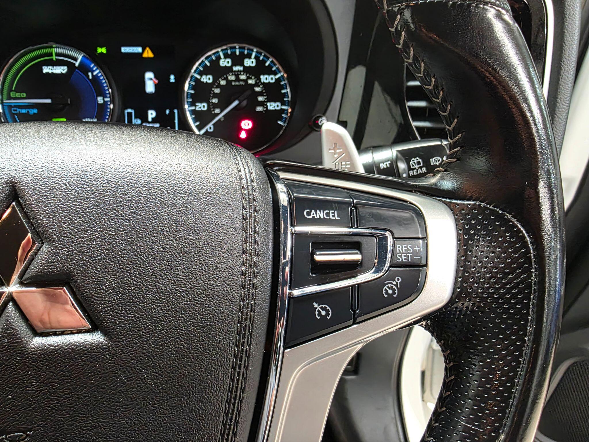 Mitsubishi Outlander view 15