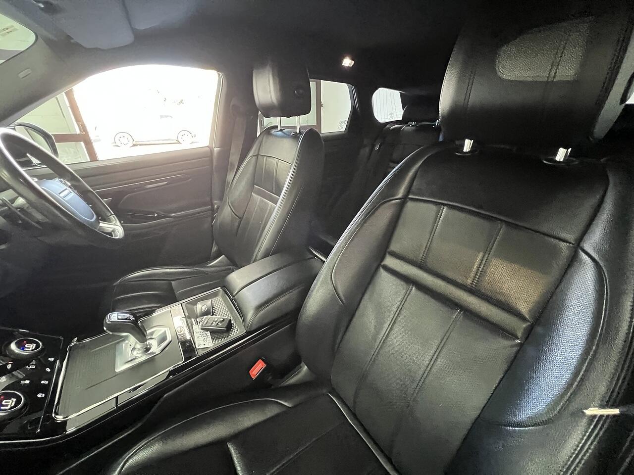 Land Rover Range Rover Evoque view 18