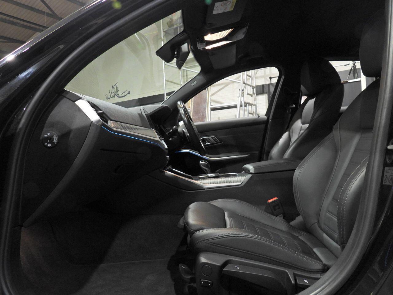 BMW 3 Series view 22