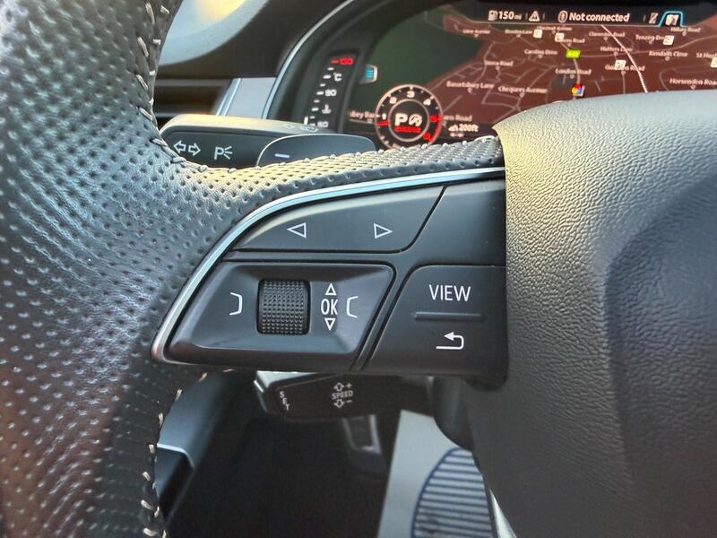 Audi Q7 view 41