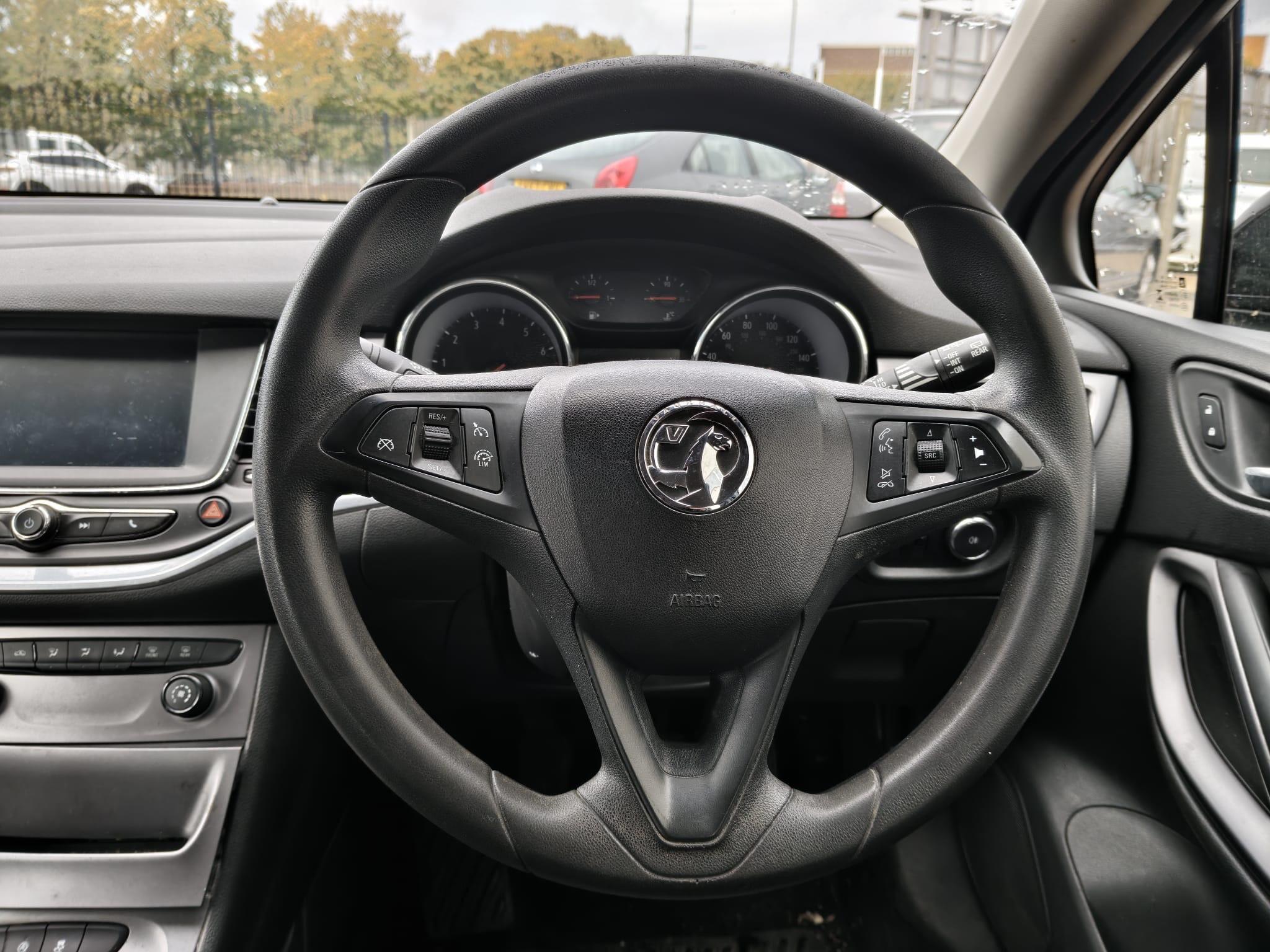Vauxhall Astra view 16