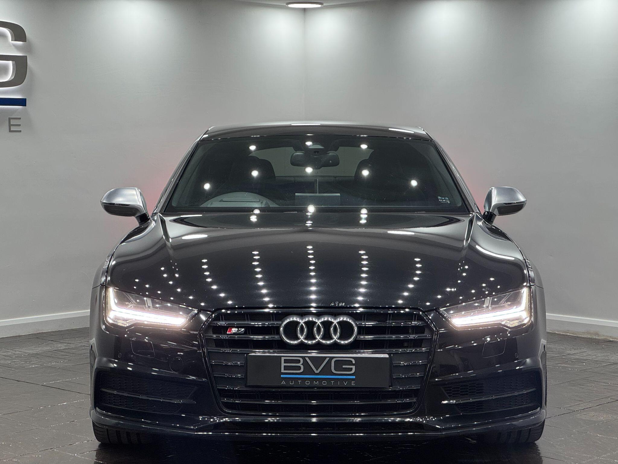 Audi S7 view 4