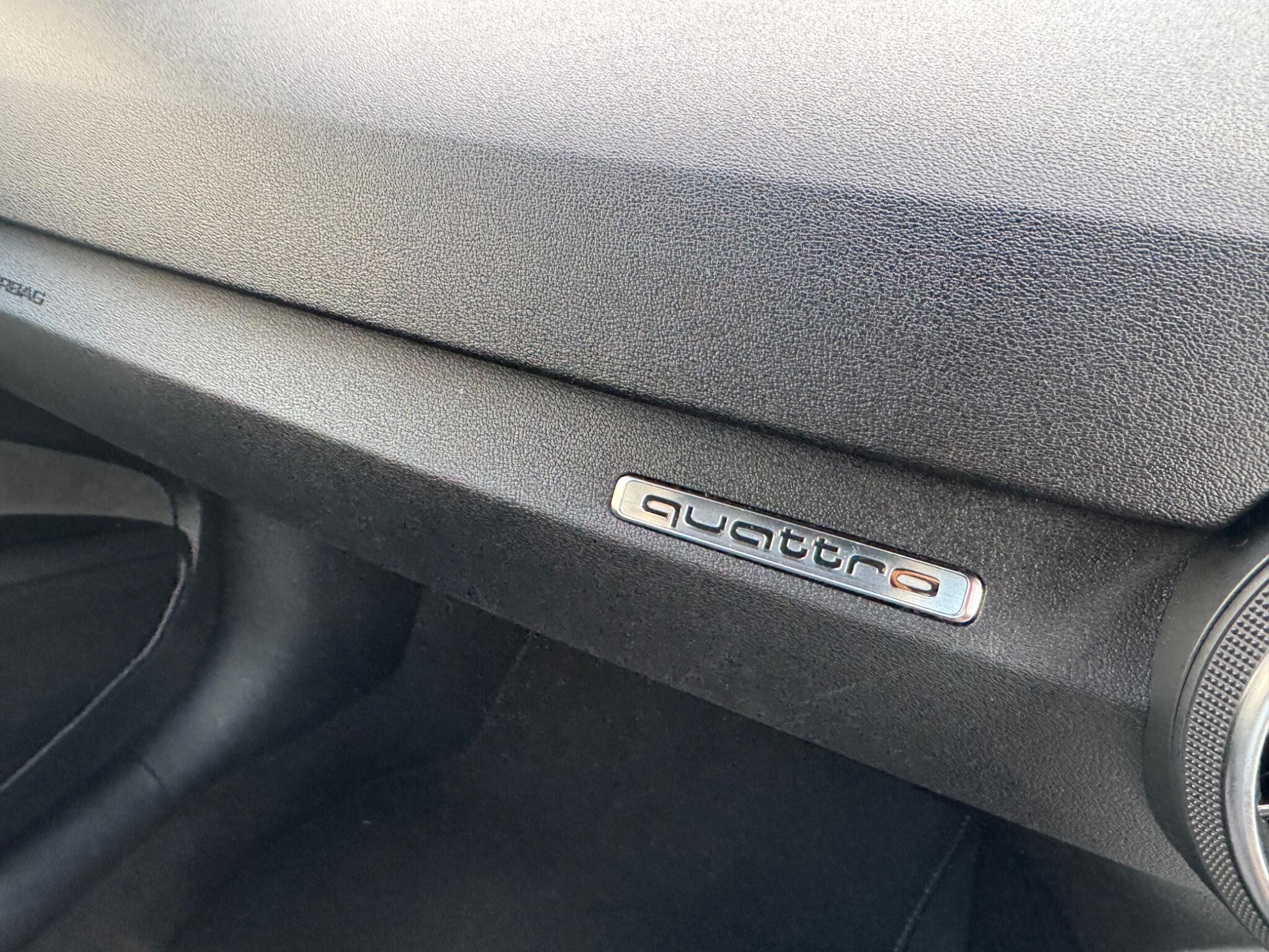 Audi TT view 32