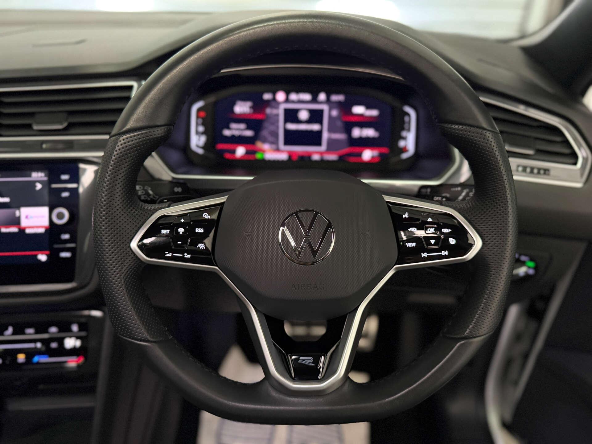 Volkswagen Tiguan Allspace view 10
