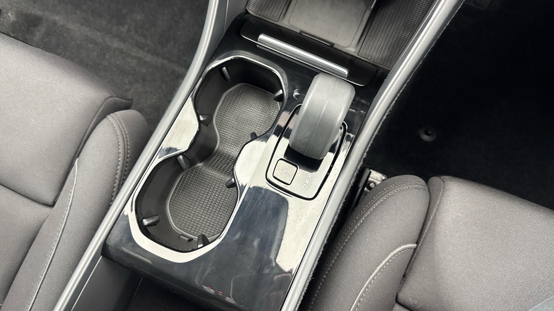 Volvo EX40 view 31