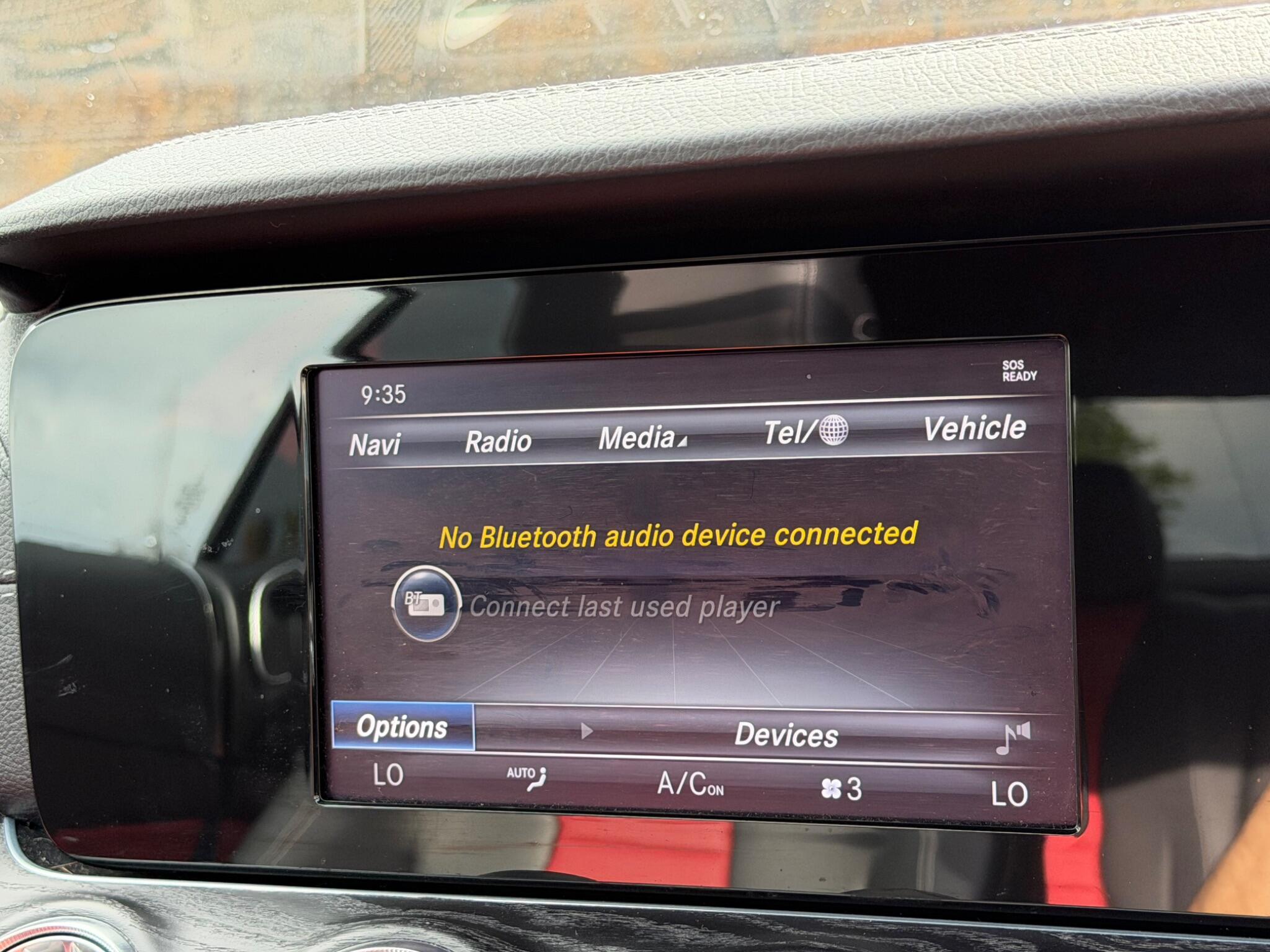 Mercedes-Benz E-Class view 35