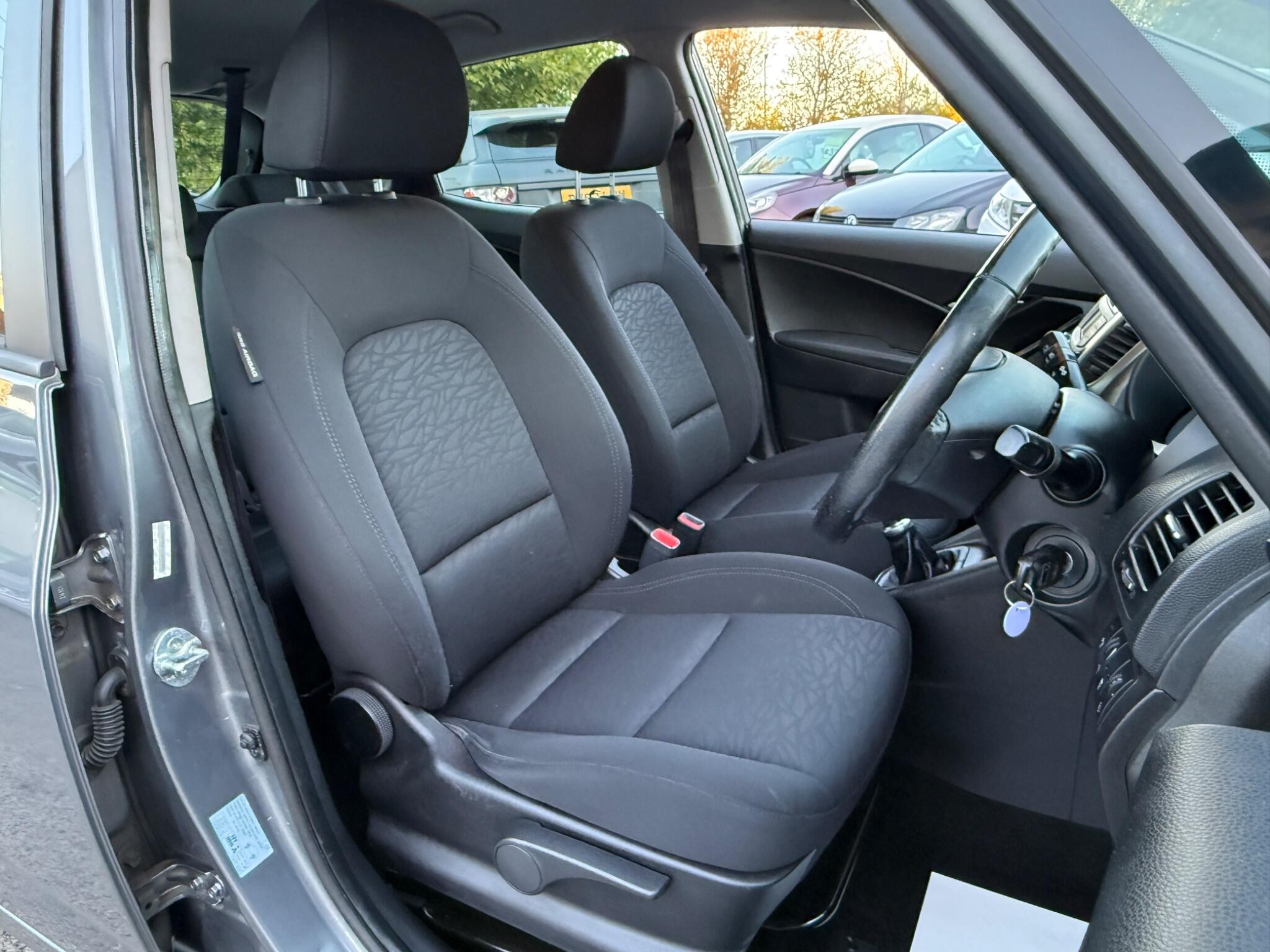 Hyundai ix20 - Image 30