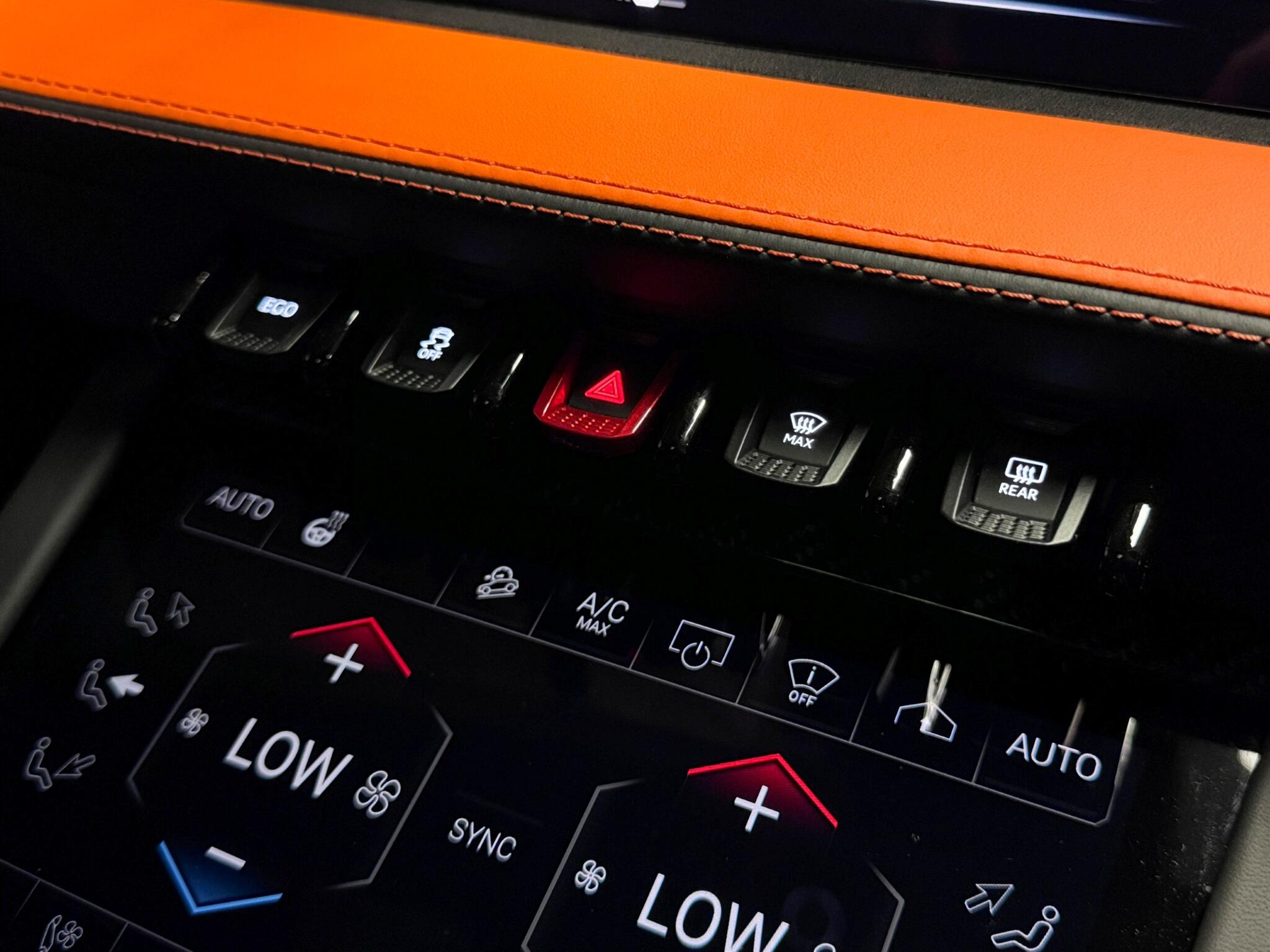 Lamborghini Urus view 59