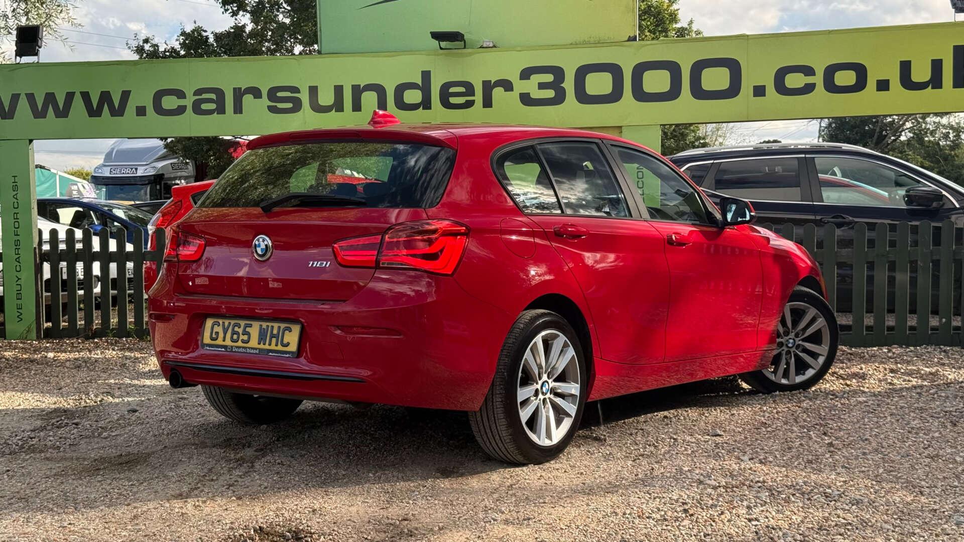 BMW 1 Series view 4