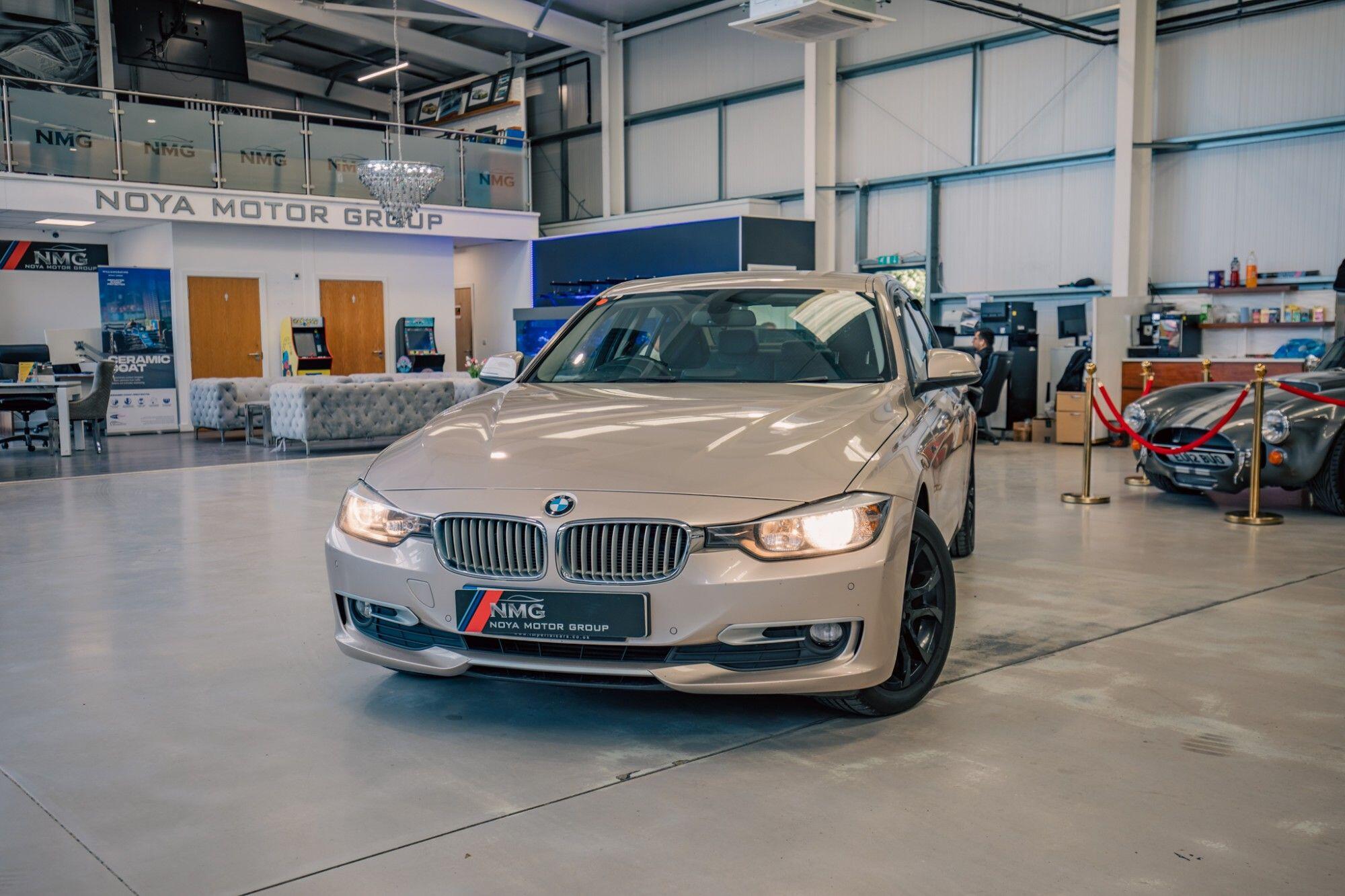 BMW 3 Series view 4