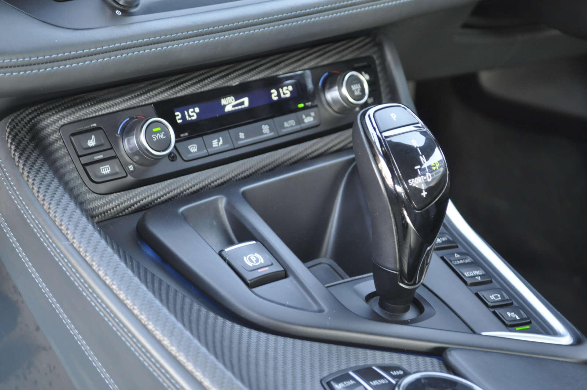 BMW I8 view 13
