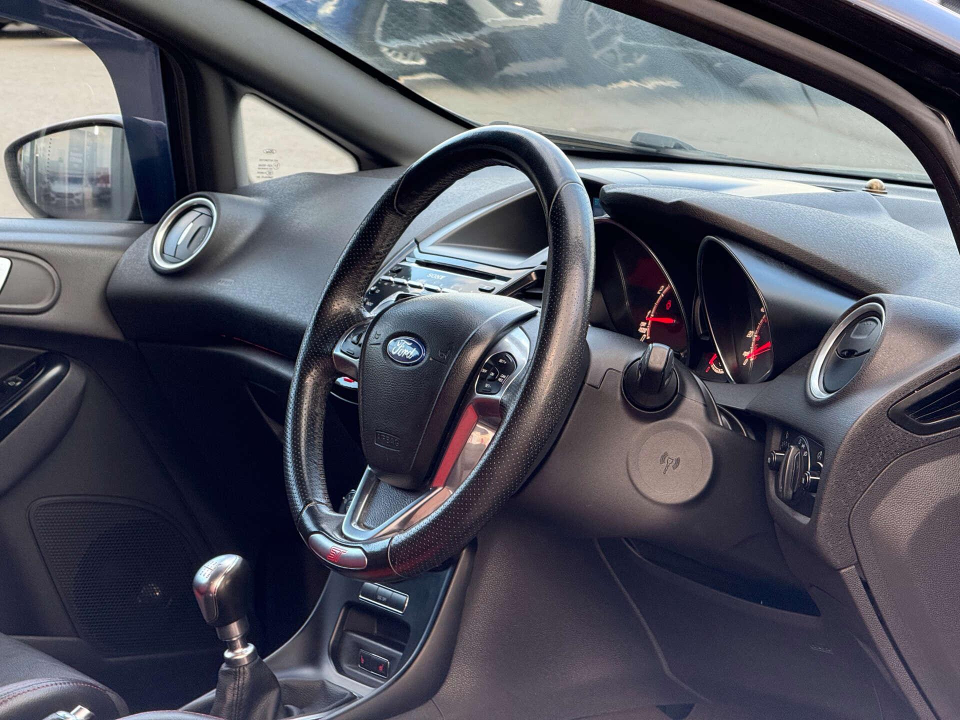 Ford Fiesta view 46