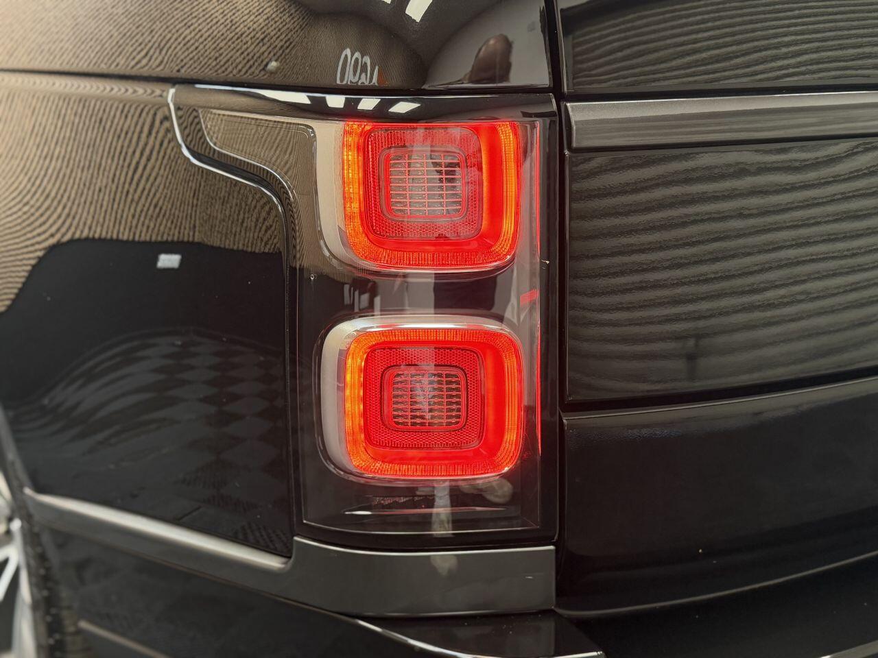 Land Rover Range Rover view 18