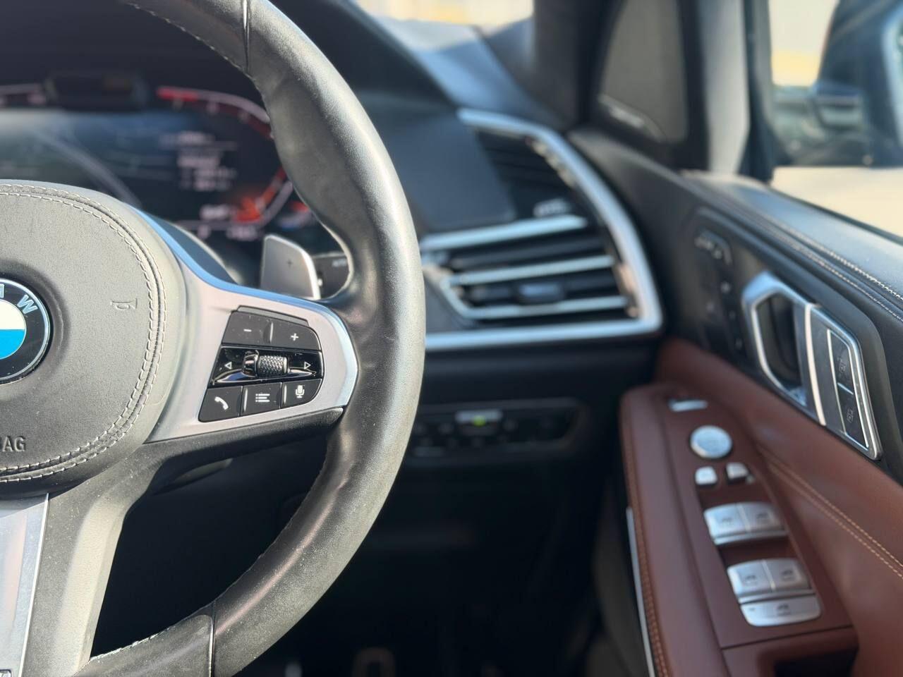 BMW X7 view 38