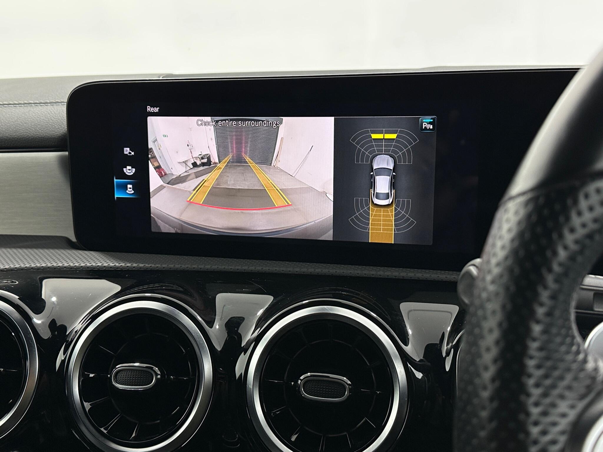 Mercedes-Benz Mercedes-Benz CLA view 25
