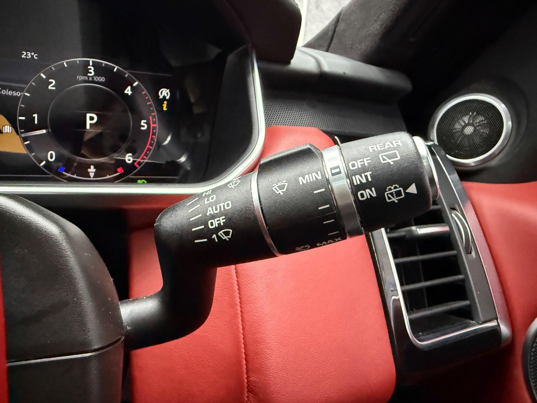 Land Rover Range Rover Sport view 32