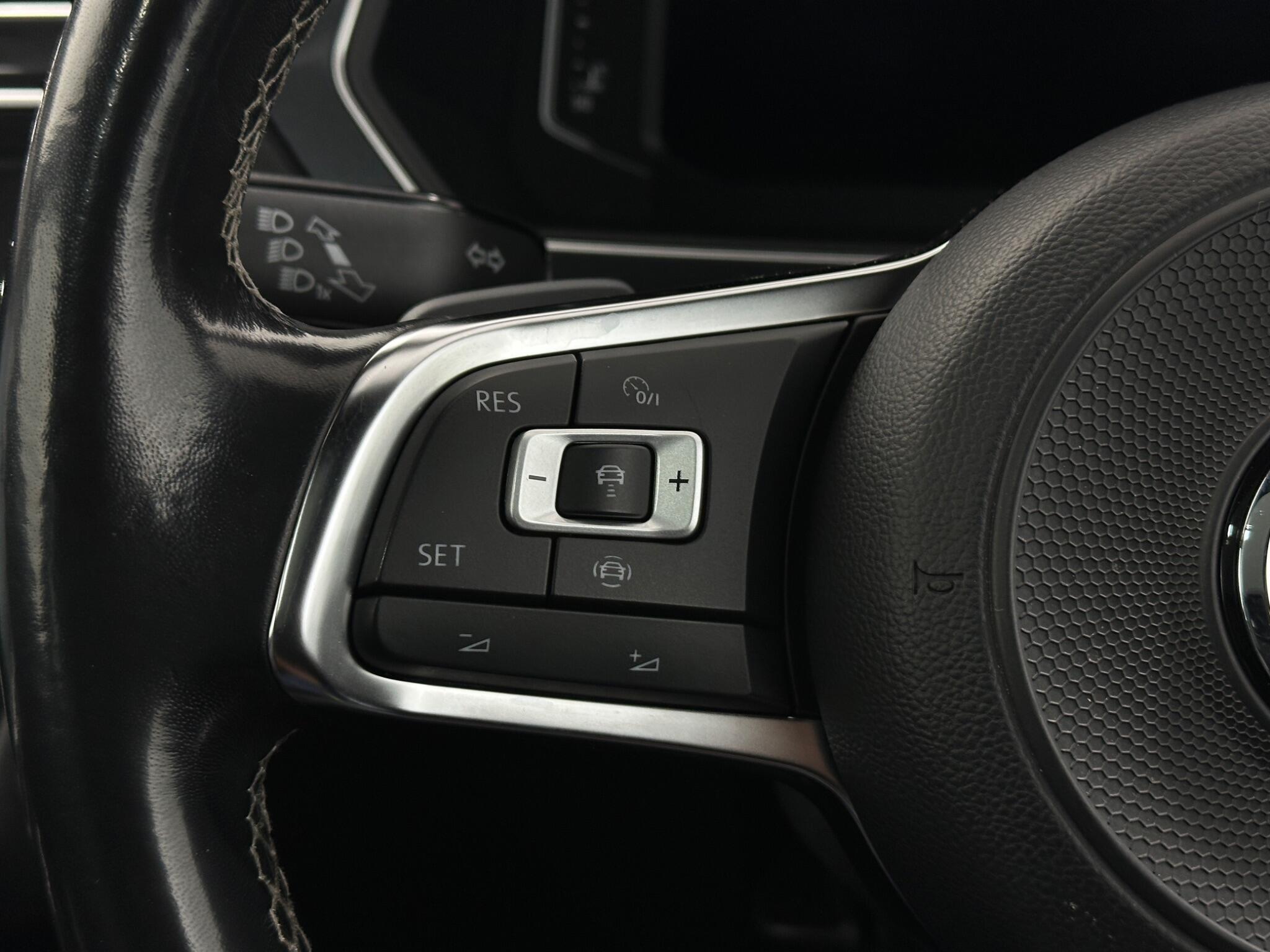 Volkswagen Tiguan view 15
