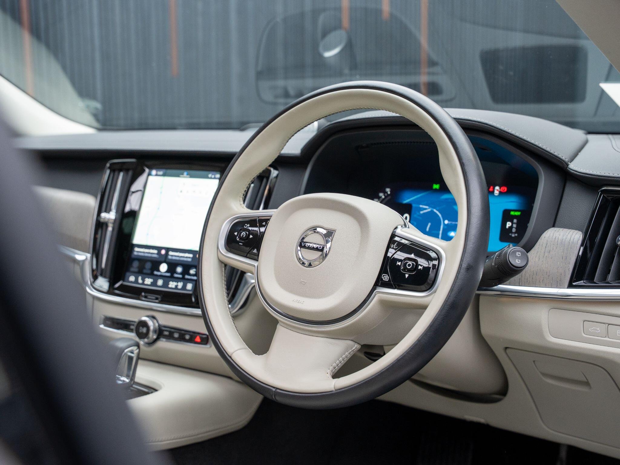 Volvo V90 view 36