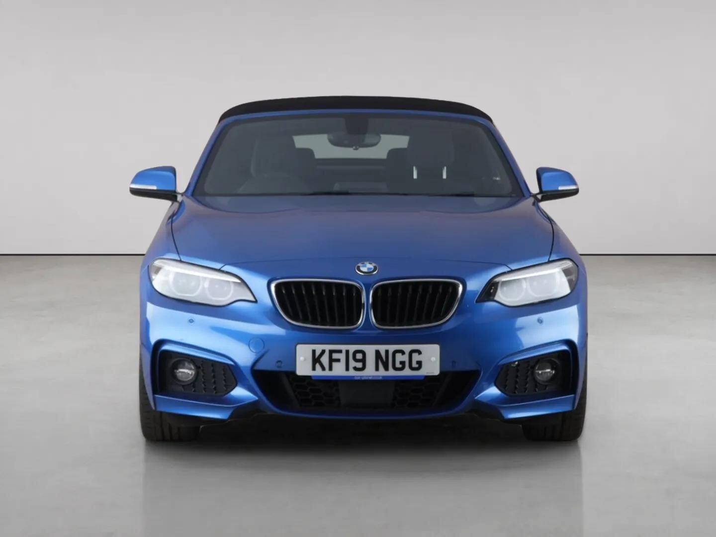 BMW 2 Series view 40