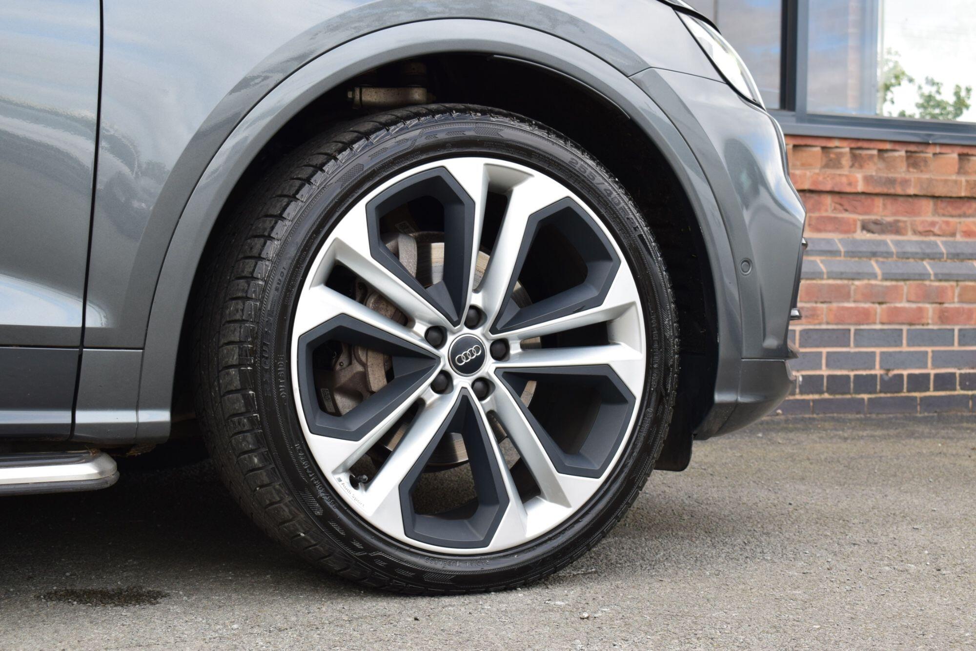 Audi Q5 view 54