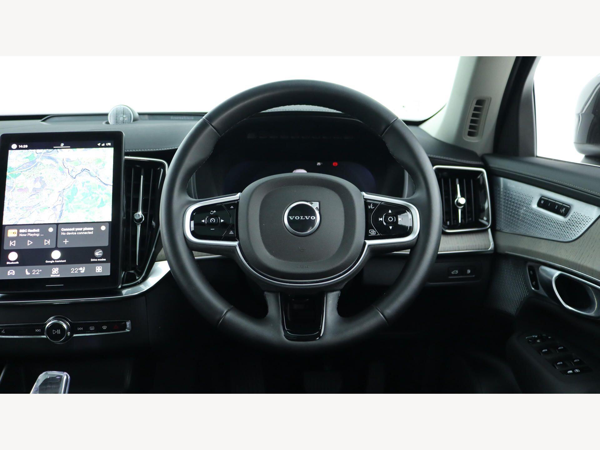 Volvo XC90 view 13