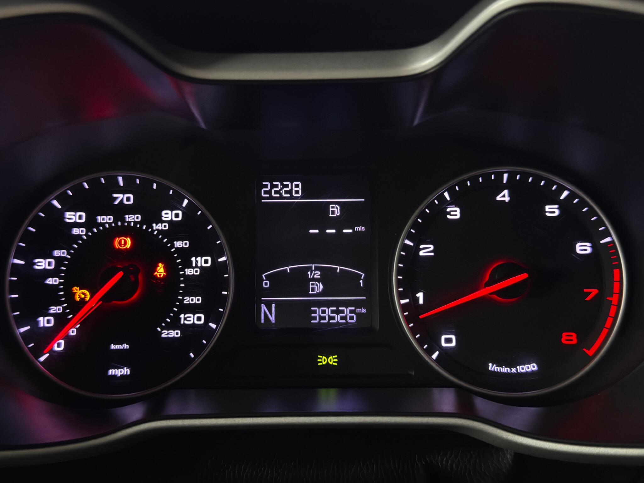 MG ZS view 23