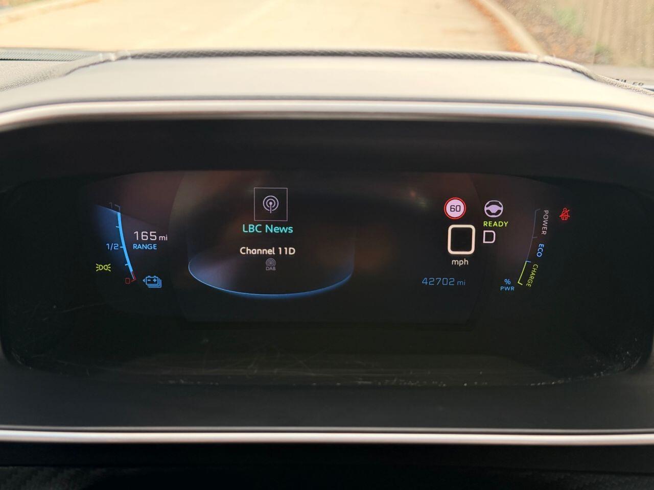 Peugeot E-2008 view 34