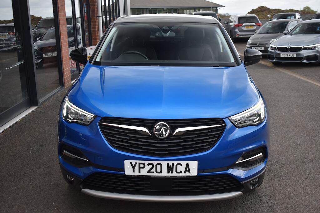 Vauxhall Grandland X view 3