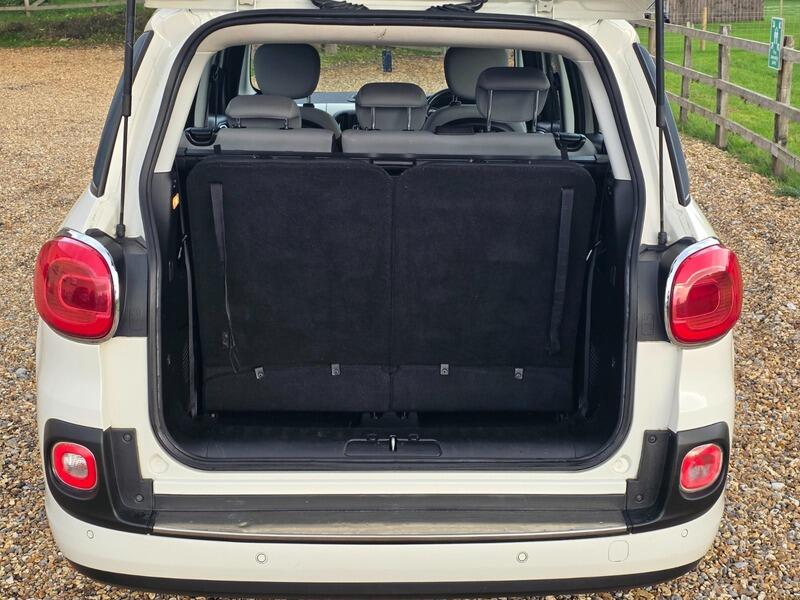 2014 Fiat 500L image 11