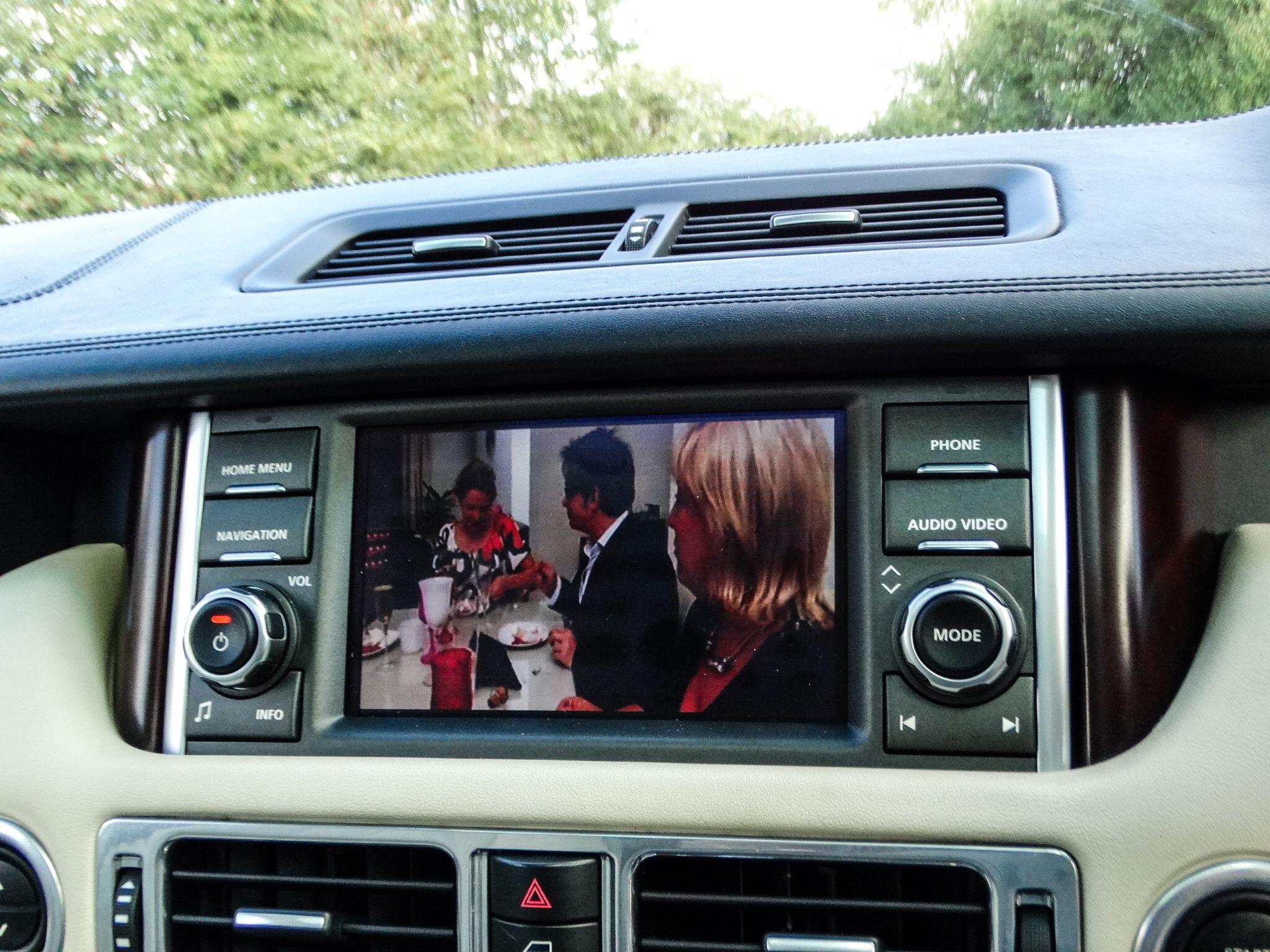 Land Rover Range Rover view 23