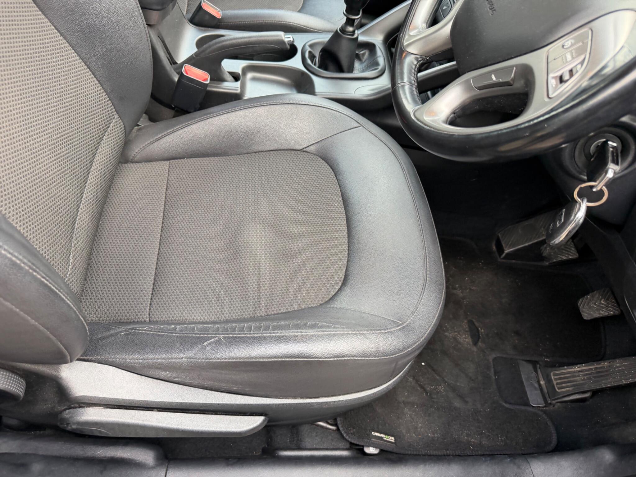 Hyundai Ix35 view 13